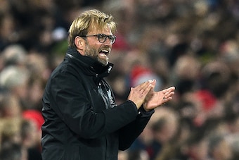 Liverpool's German manager Jurgen Klopp gestures on the touchline during the EFL (English Football League) Cup fourth round match between Liverpool and Tottenham Hotspur at Anfield in Liverpool north west England on October 25, 2016. / AFP / Oli SCARFF / 