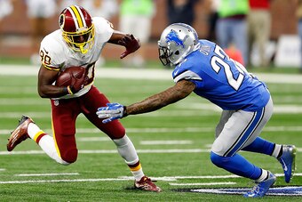 DETROIT, MI - OCTOBER 23: Jamison Crowder #80 of the Washington Redskins runs for a short gain during the second quarter of the game against the Detroit Lions at Ford Field on October 23, 2016 in Detroit, Michigan. Detroit defeated Washington 20-17. (Phot