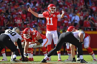 KANSAS CITY, MO - OCTOBER 23:  Quarterback Alex Smith #11 of the Kansas City Chiefs calls out a play against the New Orleans Saints during the second half on October 23, 2016 at Arrowhead Stadium in Kansas City, Missouri.  (Photo by Peter Aiken/Getty Imag