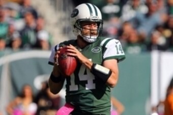Oct 23, 2016; East Rutherford, NJ, USA; New York Jets quarterback Ryan Fitzpatrick (14) throws a pass during the first half of their game against the Baltimore Ravens at MetLife Stadium. Mandatory Credit: Ed Mulholland-USA TODAY Sports