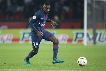 PARIS, FRANCE - OCTOBER 23: Blaise Matuidi of PSG in action during the French Ligue 1 match between Paris Saint-Germain (PSG and Olympique de Marseille (OM) at Parc des Princes stadium on October 23, 2016 in Paris, France. (Photo by Jean Catuffe/Getty Ima