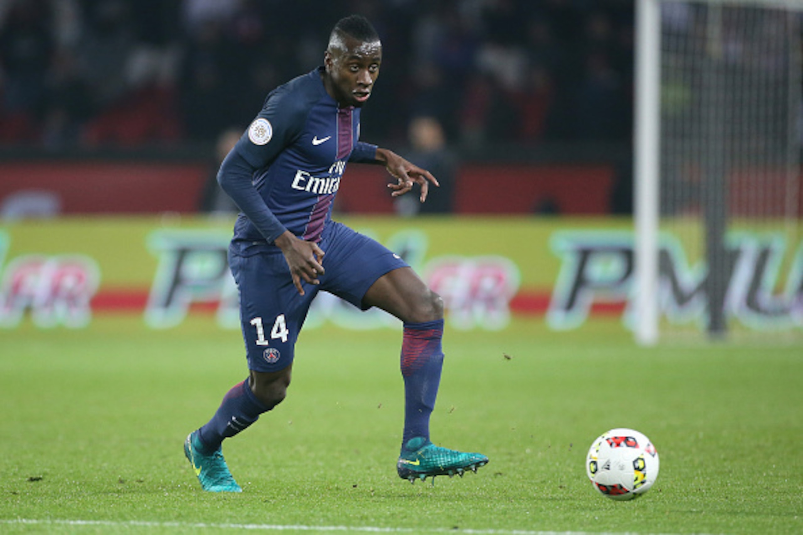 PARIS, FRANCE - OCTOBER 23: Blaise Matuidi of PSG in action during the French Ligue 1 match between Paris Saint-Germain (PSG and Olympique de Marseille (OM) at Parc des Princes stadium on October 23, 2016 in Paris, France. (Photo by Jean Catuffe/Getty Ima