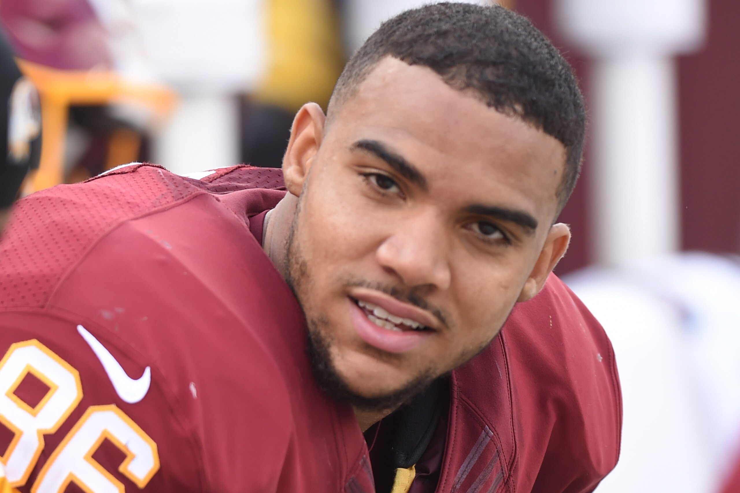 LANDOVER, MD - OCTOBER 02:  Jordan Reed #86 of the Washington Redskins looks on during a football game against the Cleveland Browns at FedEx Field on October 2, 2016 in Landover, Maryland.  The Redskins won 31-20.  (Photo by Mitchell Layton/Getty Images)
