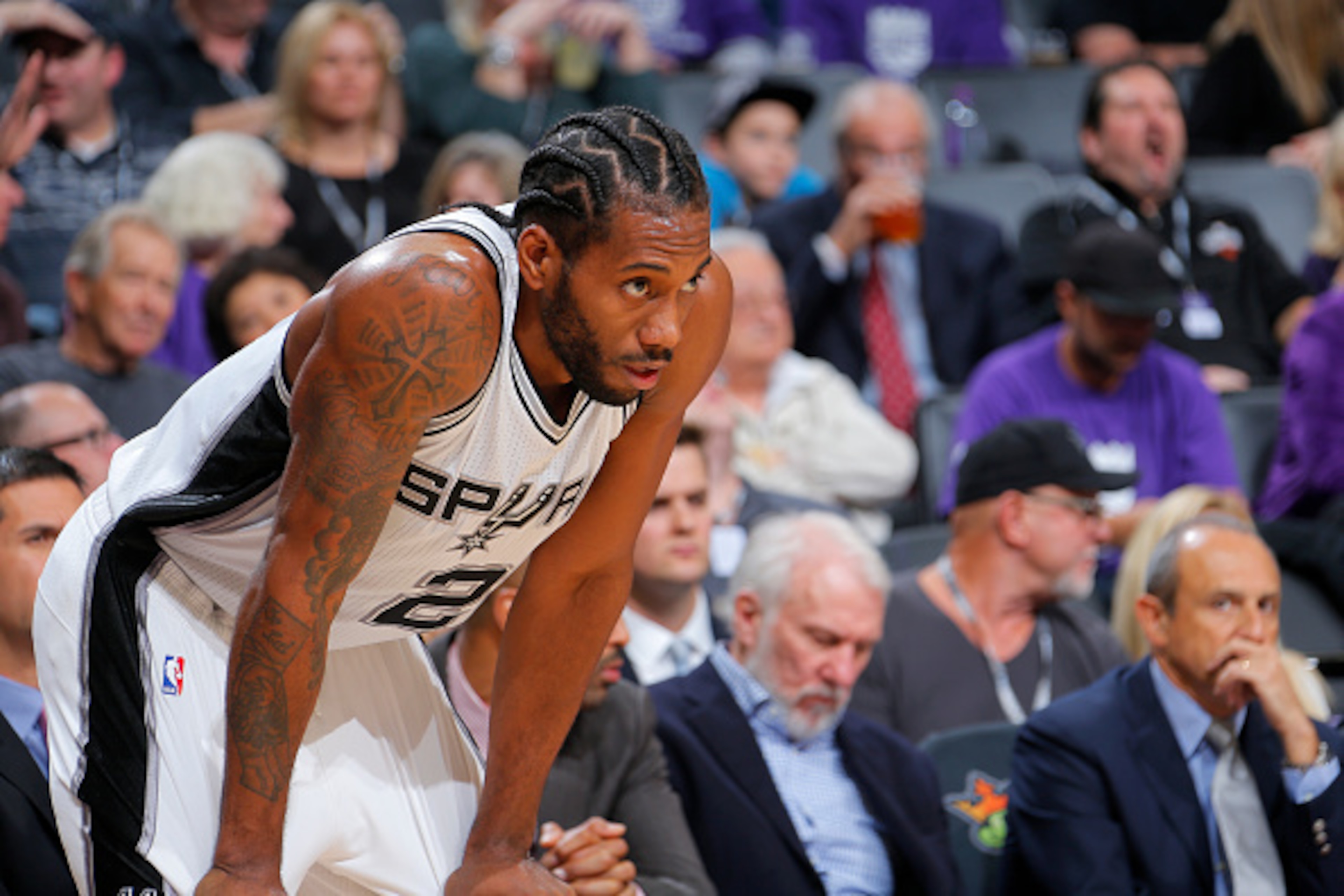 SACRAMENTO, CA - OCTOBER 27:  Kawhi Leonard #2 of the San Antonio Spurs looks on against the Sacramento Kings on October 27, 2016 at Goldren 1 Center in Sacramento, California. NOTE TO USER: User expressly acknowledges and agrees that, by downloading and 