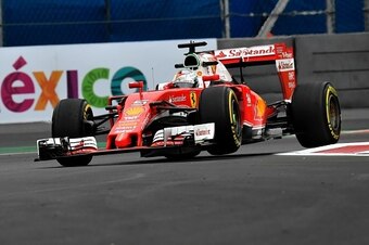 Scuderia Ferrari German driver Sebastian Vettel drives his car during the Formula One Mexico Grand Prix first practice session at the Hermanos Rodriguez circuit in Mexico City on October 28, 2016. / AFP / PEDRO PARDO        (Photo credit should read PEDRO