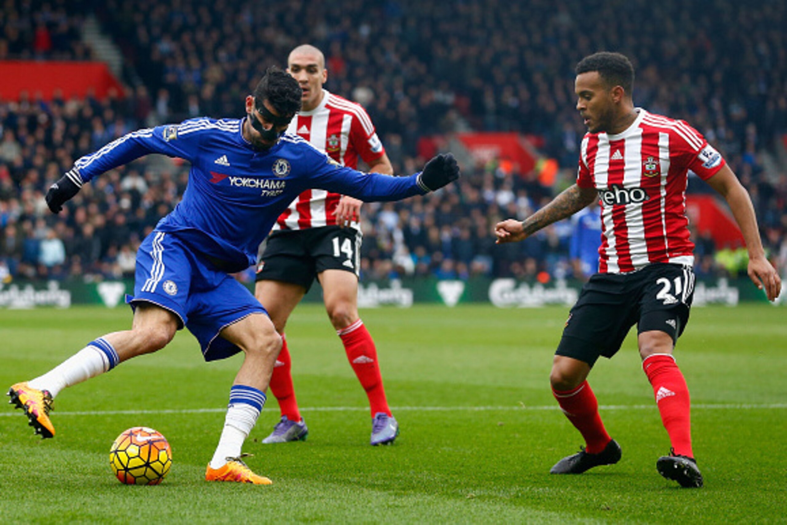 SOUTHAMPTON, ENGLAND - FEBRUARY 27: Diego Costa of Chelsea and Ryan Bertrand of Southampton compete for the ball  during the Barclays Premier League match between Southampton and Chelsea at St Mary's Stadium on February 27, 2016 in Southampton, England.  
