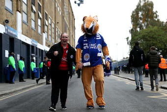 LONDON, ENGLAND - OCTOBER 29:  Leicester City fans make their way to the stadium prior to the Premier League match between Tottenham Hotspur and Leicester City at White Hart Lane on October 29, 2016 in London, England.  (Photo by Clive Rose/Getty Images)