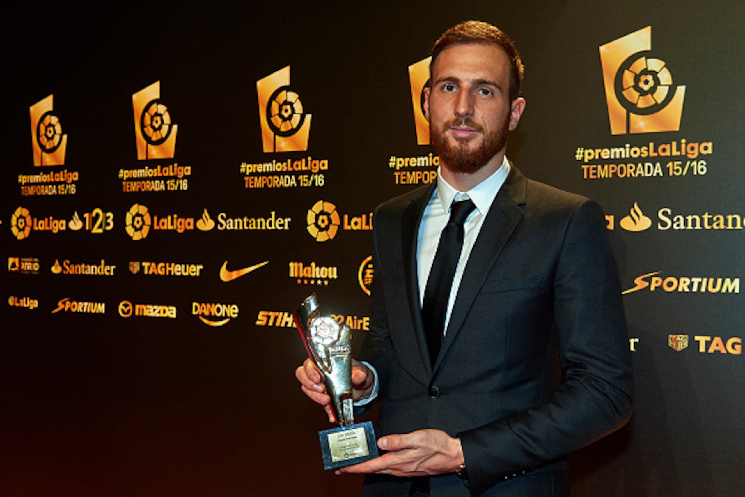 VALENCIA, SPAIN - OCTOBER 24:  Jan Oblak poses with the Best Goalkeeper in La Liga Santander 2015/16 Trophy during the LFP (Professional Football League) Soccer Awards Gala 2016 at Palacio de Congresos on October 24, 2016 in Valencia, Spain.  (Photo by Ma