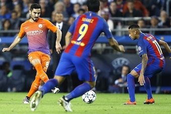 (l-r) Ilkay Gundogan of Manchester City, Luis Suarez of FC Barcelona, Neymar da Silva Santos Junior of FC Barcelonaduring the UEFA Champions League group C match between FC Barcelona and Manchester City on October 19, 2016 at the Camp Nou stadium in Barce