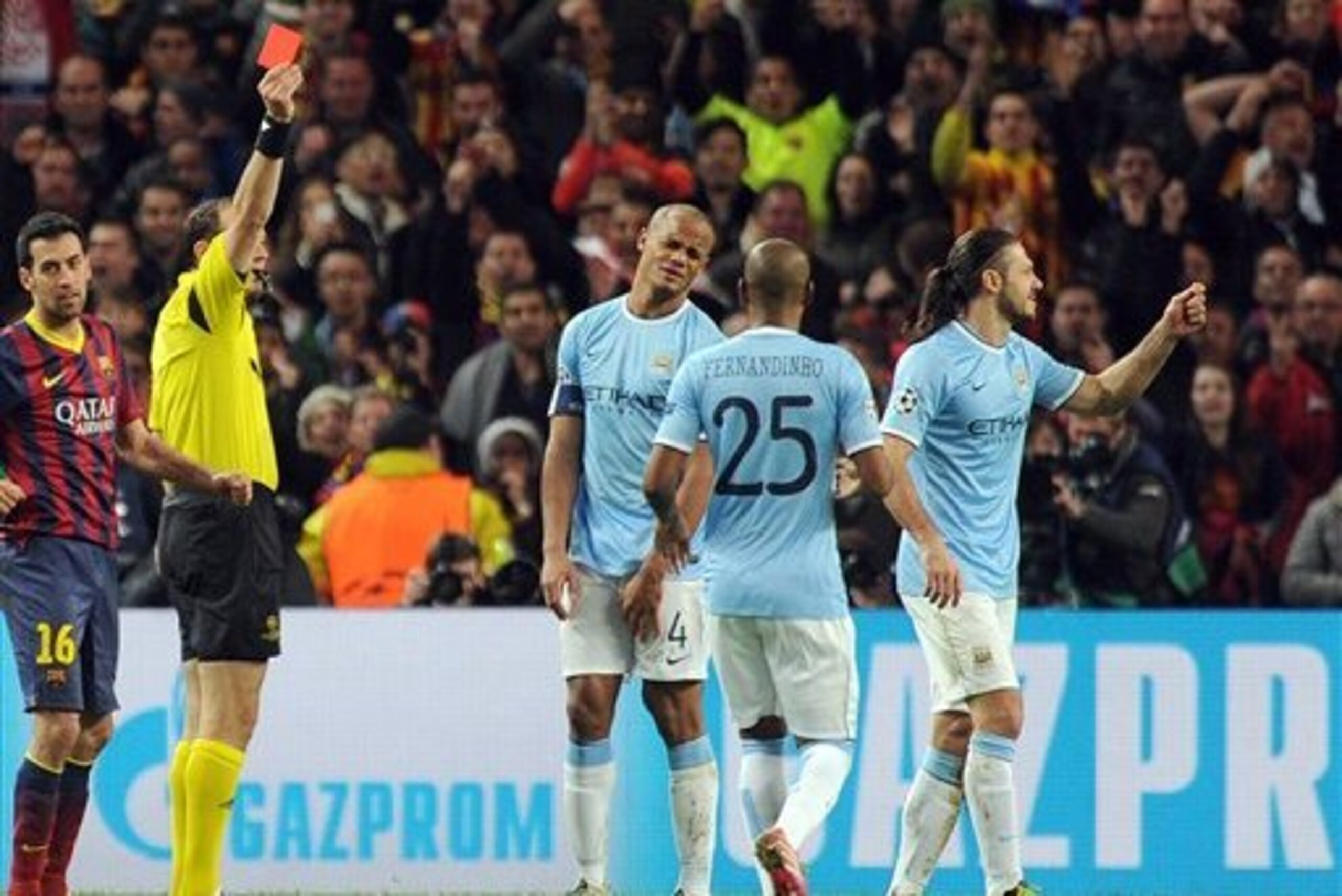 Martin Demichelis is sent off against Barcelona in 2014, the first of four red cards in five meetings for City