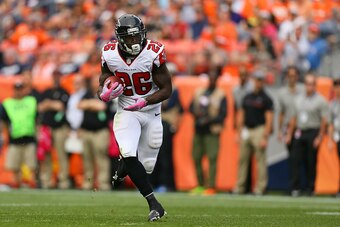 DENVER, CO - OCTOBER 9:  Running back Tevin Coleman #26 of the Atlanta Falcons in action against the Denver Broncos at Sports Authority Field at Mile High on October 9, 2016 in Denver, Colorado. (Photo by Justin Edmonds/Getty Images)