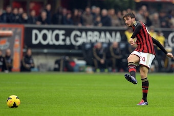 MILAN, ITALY - JANUARY 06:  Bryan Cristante of AC Milan in action during the Serie A match between AC Milan and Atalanta BC at San Siro Stadium on January 6, 2014 in Milan, Italy.  (Photo by Claudio Villa/Getty Images)