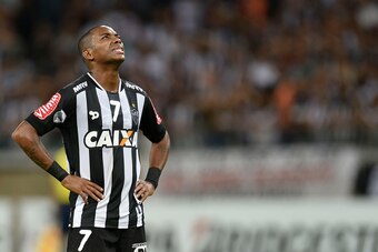 Brazilian Atletico Mineiro player Robinho during their 2016 Libertadores Cup match at Mineirao Stadium in Belo Horizonte, Brazil on April 14, 2016.  / AFP / DOUGLAS MAGNO        (Photo credit should read DOUGLAS MAGNO/AFP/Getty Images)