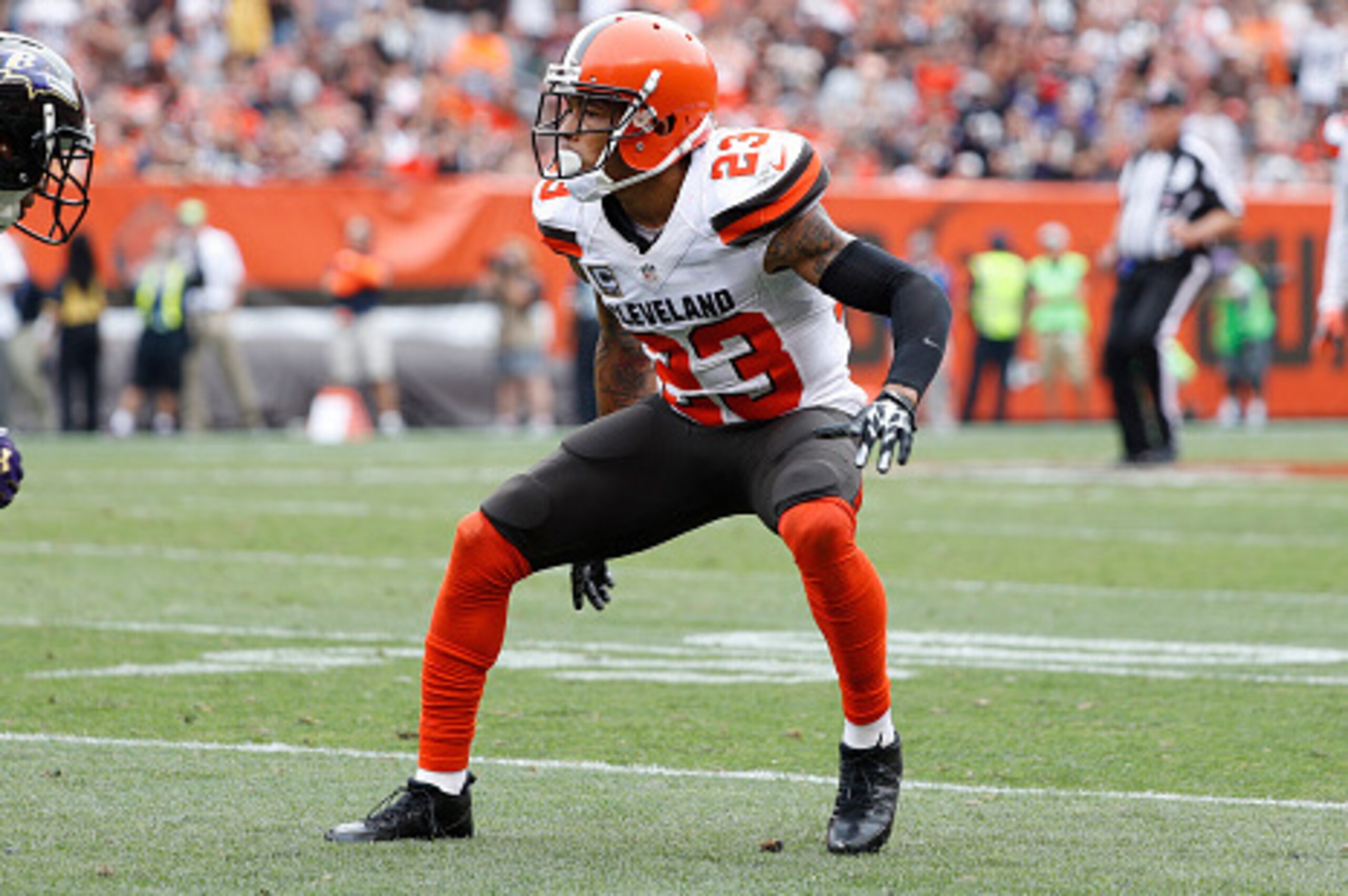 CLEVELAND, OH - SEPTEMBER 18: Joe Haden #23 of the Cleveland Browns in action against the Baltimore Ravens during the game at FirstEnergy Stadium on September 18, 2016 in Cleveland, Ohio. The Ravens defeated the Browns 25-20. (Photo by Joe Robbins/Getty I