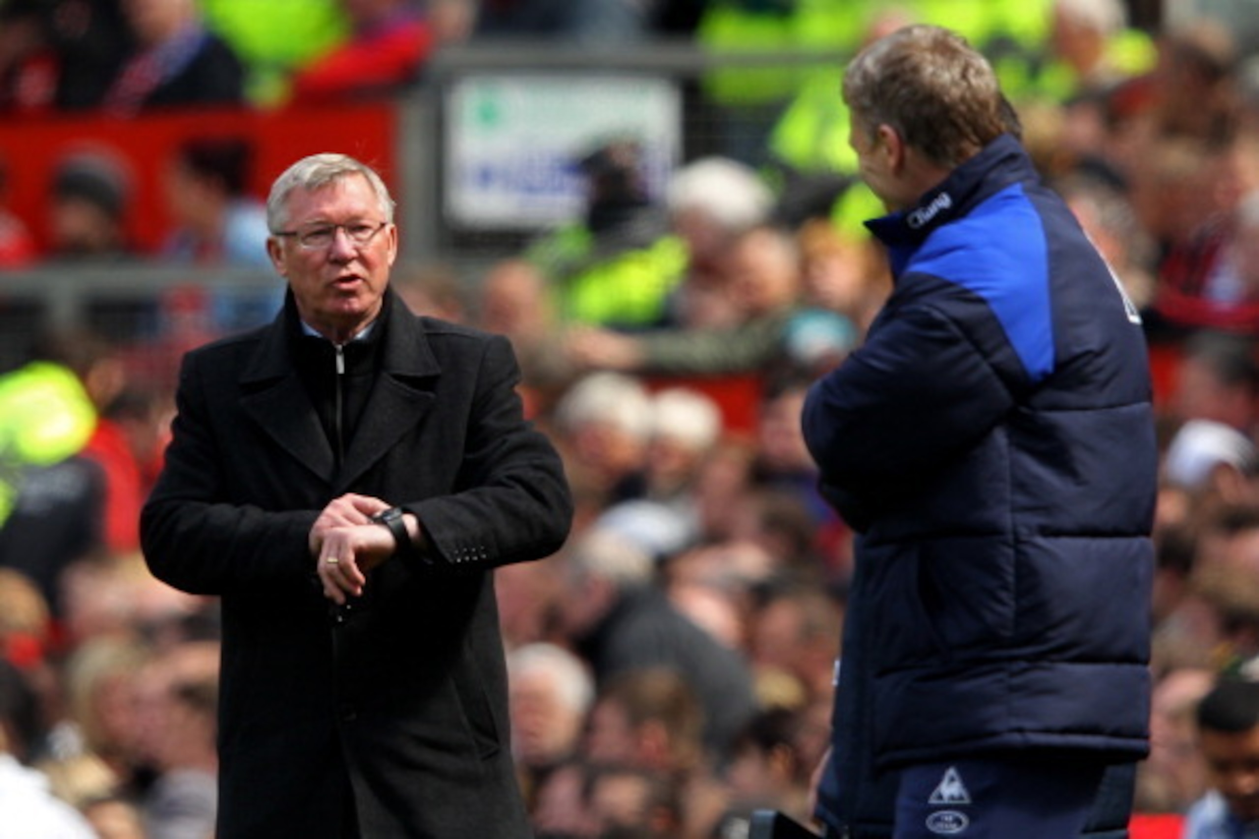 MANCHESTER, ENGLAND - APRIL 22: Manchester United Manager Sir Alex Ferguson gestures to his watch during the Barclays Premier League match between Manchester United and Everton at Old Trafford on April 22, 2012 in Manchester, England. (Photo by Alex Live MANCHESTER, ENGLAND - APRIL 22: Manchester United Manager Sir Alex Ferguson gestures to his watch during the Barclays Premier League match between Manchester United and Everton at Old Trafford on April 22, 2012 in Manchester, England. (Photo by Alex Live