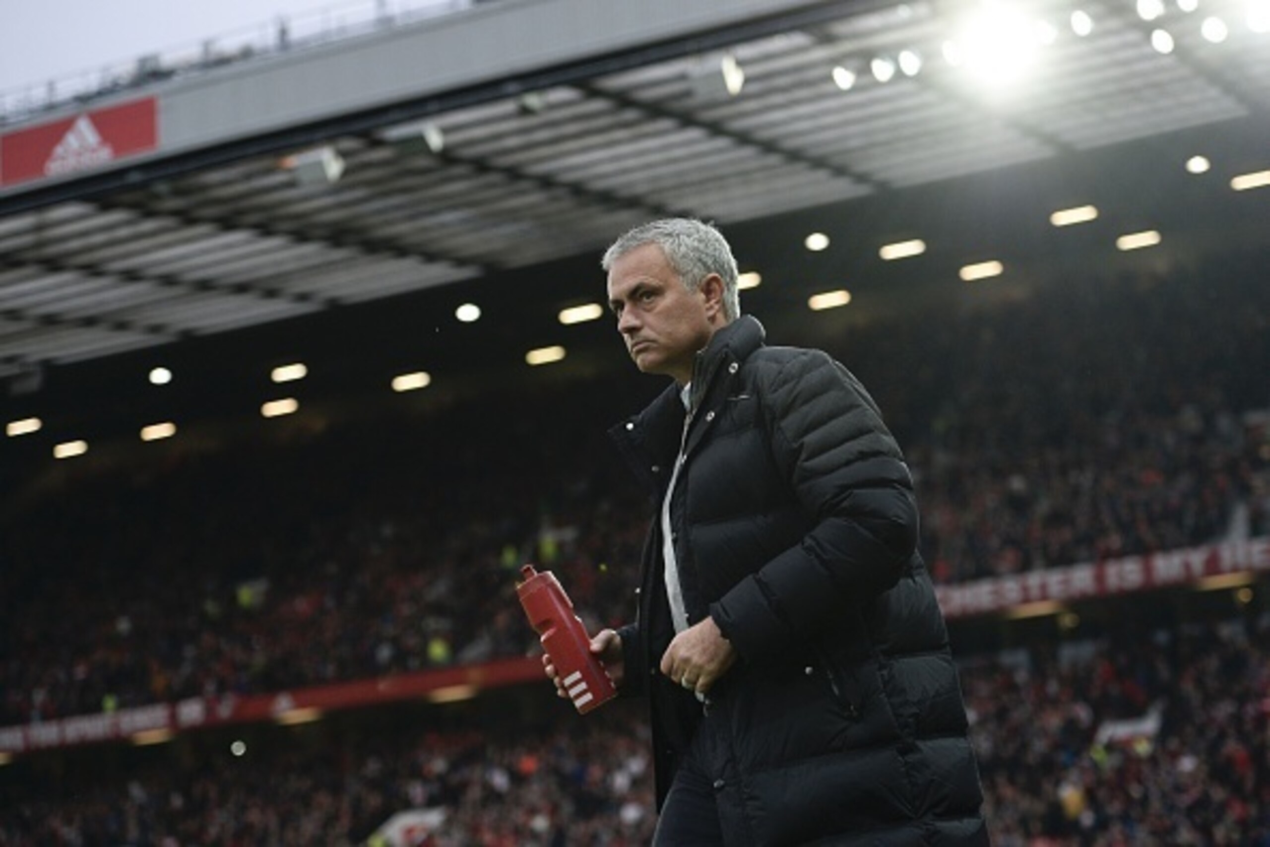 Manchester United's Portuguese manager Jose Mourinho arrives for the English Premier League football match between Manchester United and Burnley at Old Trafford in Manchester, north west England, on October 29, 2016. / AFP / OLI SCARFF / RESTRICTED TO EDI
