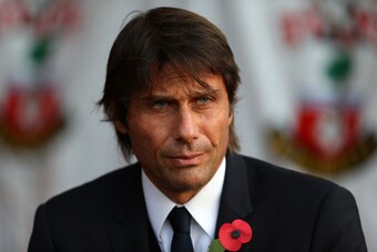 SOUTHAMPTON, ENGLAND - OCTOBER 30: Antonio Conte manager / head coach of Chelsea during the Premier League match between Southampton and Chelsea at St Mary's Stadium on October 30, 2016 in Southampton, England. (Photo by Catherine Ivill - AMA/Getty Images