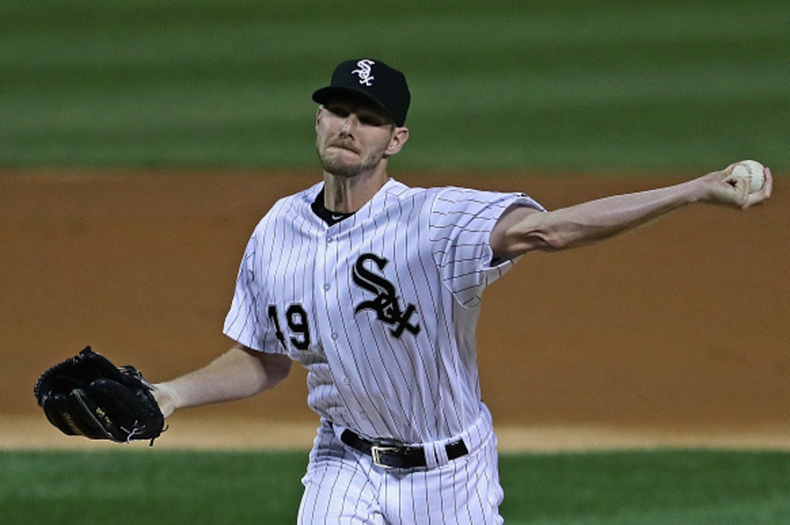CHICAGO, IL - SEPTEMBER 27:  Starting pitcher Chris Sale #49 of the Chicago White Sox deliivers the ball against the Tampa Bay Rays at U.S. Cellular Field on September 27, 2016 in Chicago, Illinois.  (Photo by Jonathan Daniel/Getty Images)