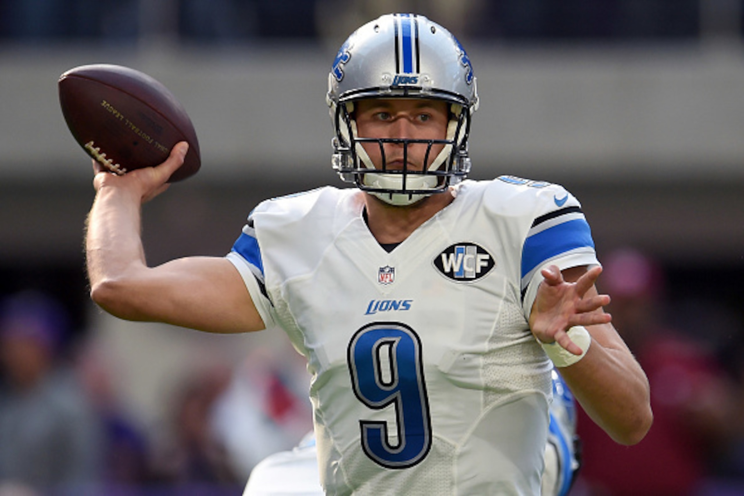 MINNEAPOLIS, MN - NOVEMBER 6:  Matthew Stafford #9 of the Detroit Lions drops back to pass during the first half of the game on November 6, 2016 at US Bank Stadium in Minneapolis, Minnesota. (Photo by Stacy Revere/Getty Images)
