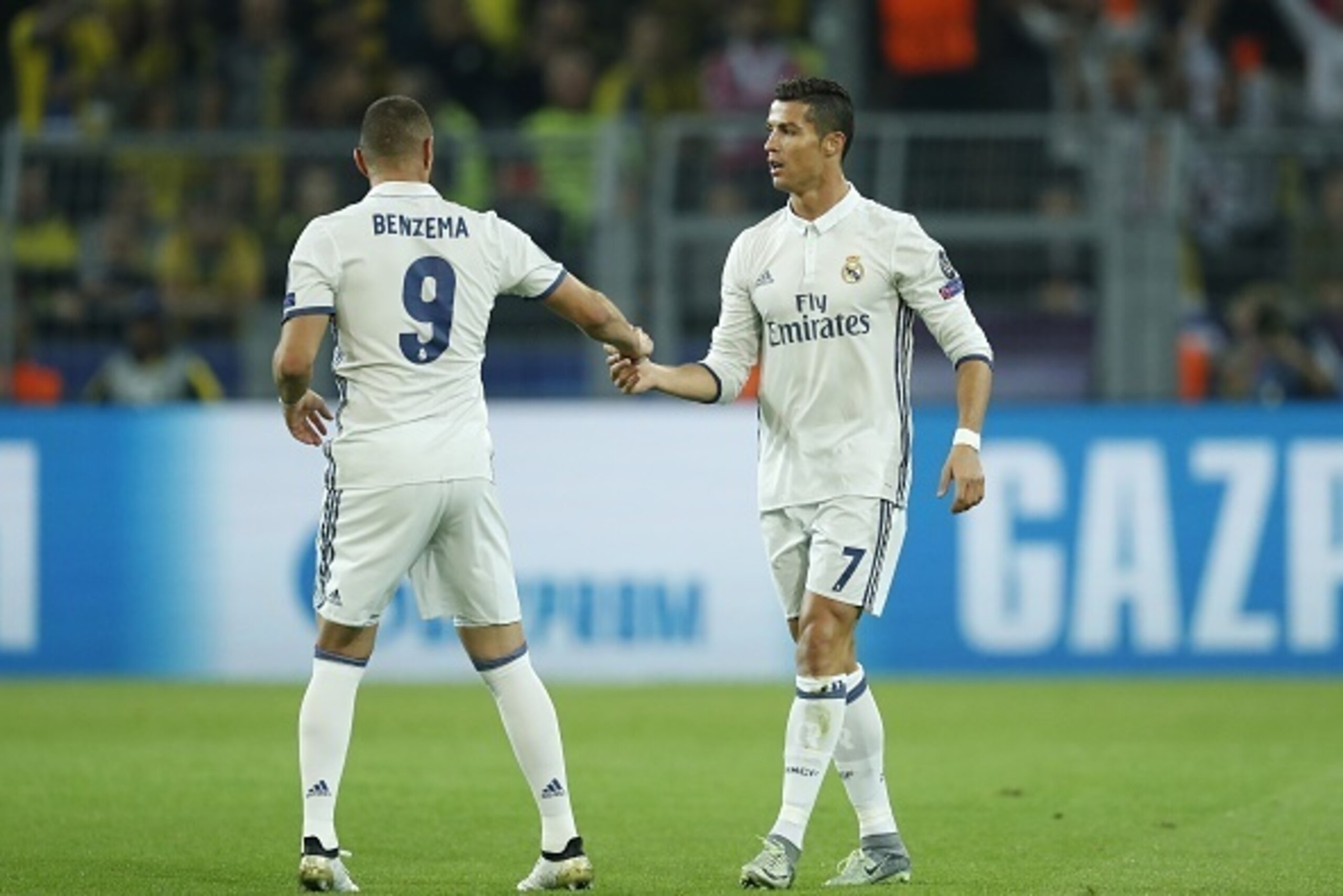 (L-R) Karim Benzema of Real Madrid, Cristiano Ronaldo of Real Madrid during the UEFA Champions League group F match between Borussia Dortmund and Real Madrid on September 27, 2016 at the Signal Iduna Park stadium in Dortmund, Germany.(Photo by VI Images v