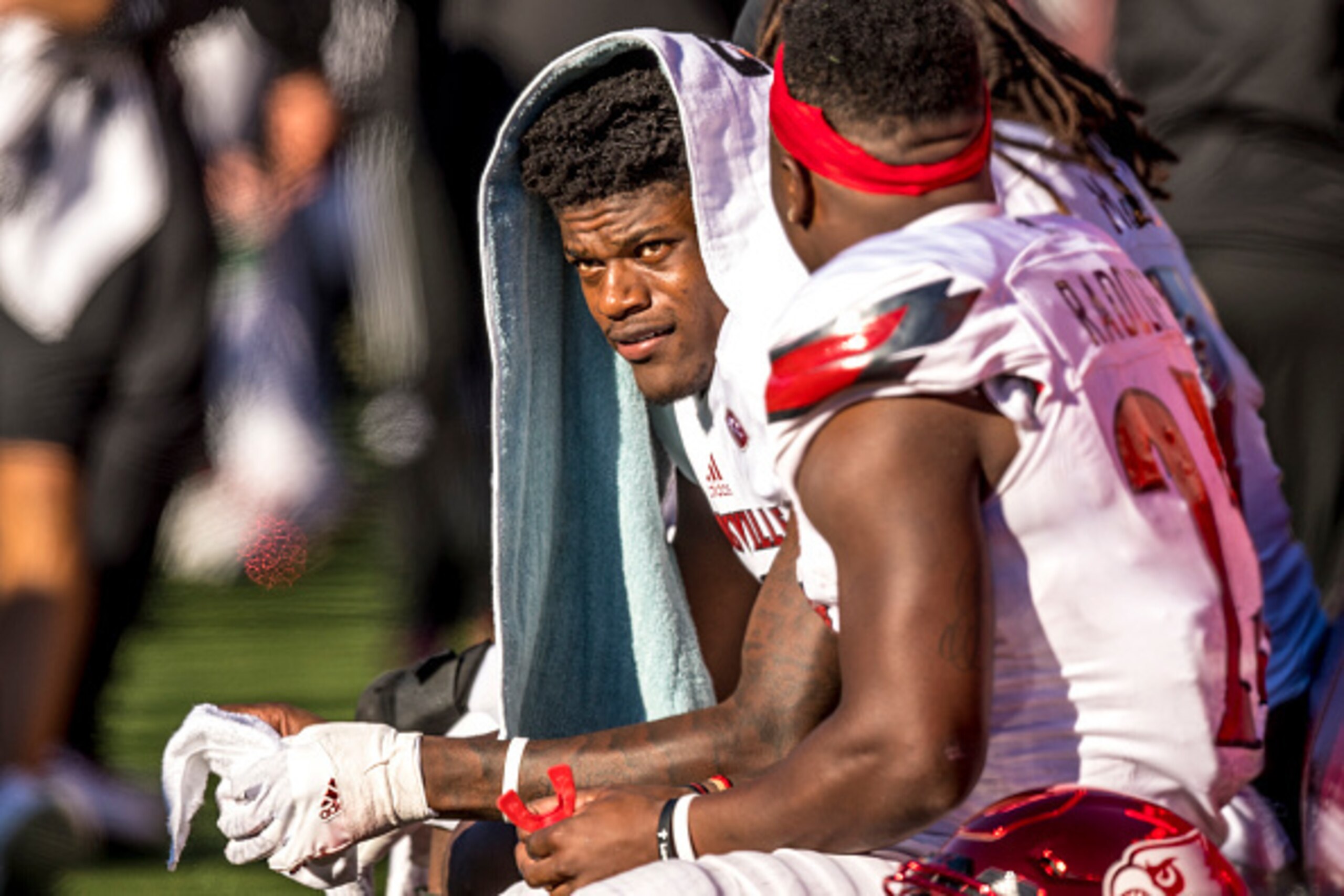 CHESTNUT HILL, MA - NOVEMBER 05: Lamar Jackson #8 of Louisville reacts during the fourth quarter of a game against Boston College at Alumni Stadium on November 5, 2016 in Chestnut Hill, Massachusetts.  (Photo by Billie Weiss/Getty Images)