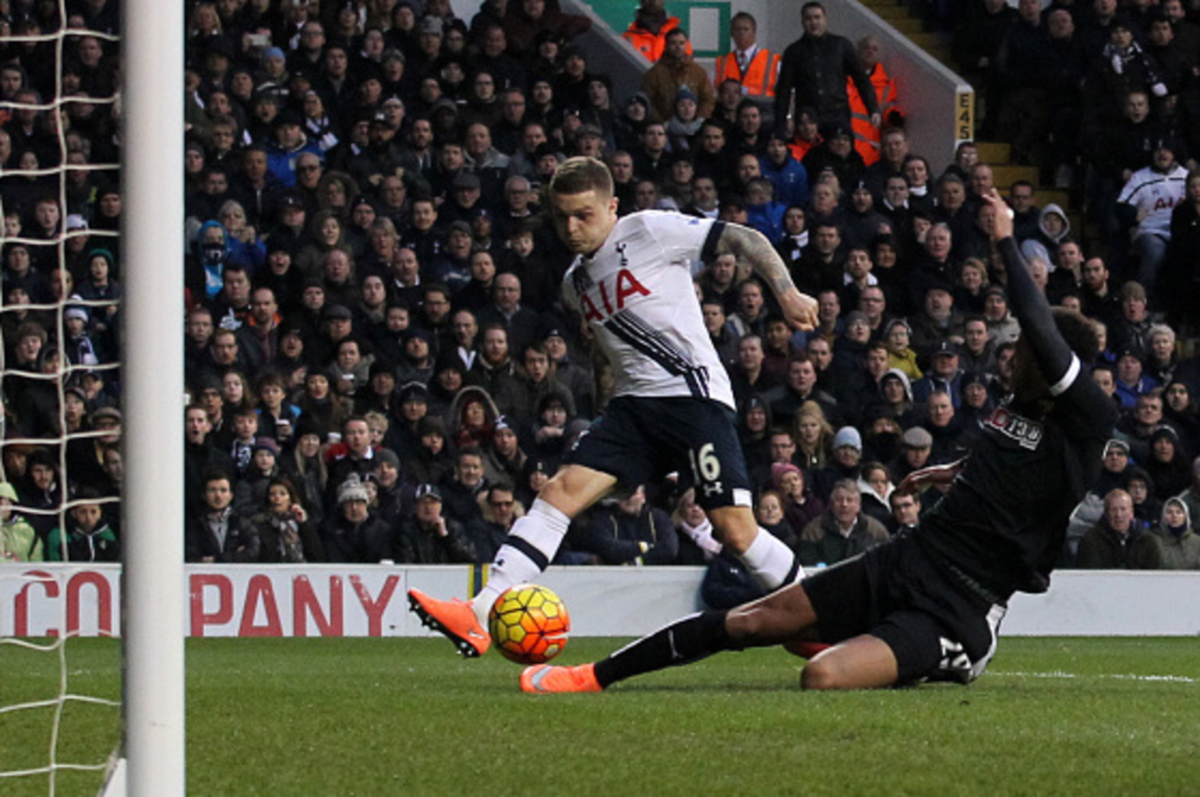 LONDON, ENGLAND - FEBRUARY 6: Kieran Trippier of Tottenham Hotspur scores during the Barclays Premier League match between Tottenham Hotspur and Watford at White Hart Lane on February 6, 2016 in London, England. (Photo by Harry Hubbard/Getty Images)