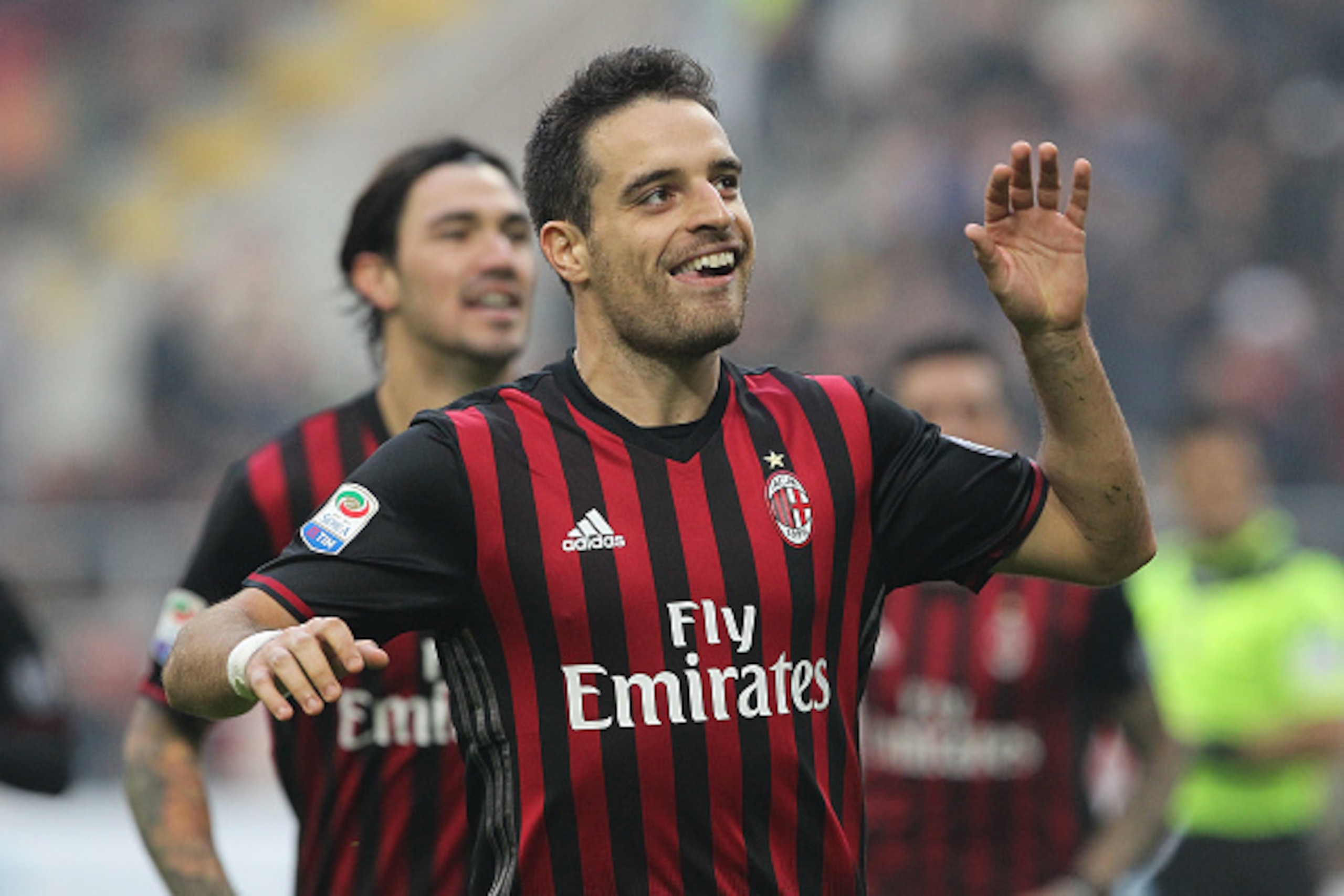 MILAN, ITALY - OCTOBER 30:  Giacomo Bonaventura of AC Milan celebrates after scoring the opening goal during the Serie A match between AC Milan and Pescara Calcio at Stadio Giuseppe Meazza on October 30, 2016 in Milan, Italy.  (Photo by Marco Luzzani/Gett