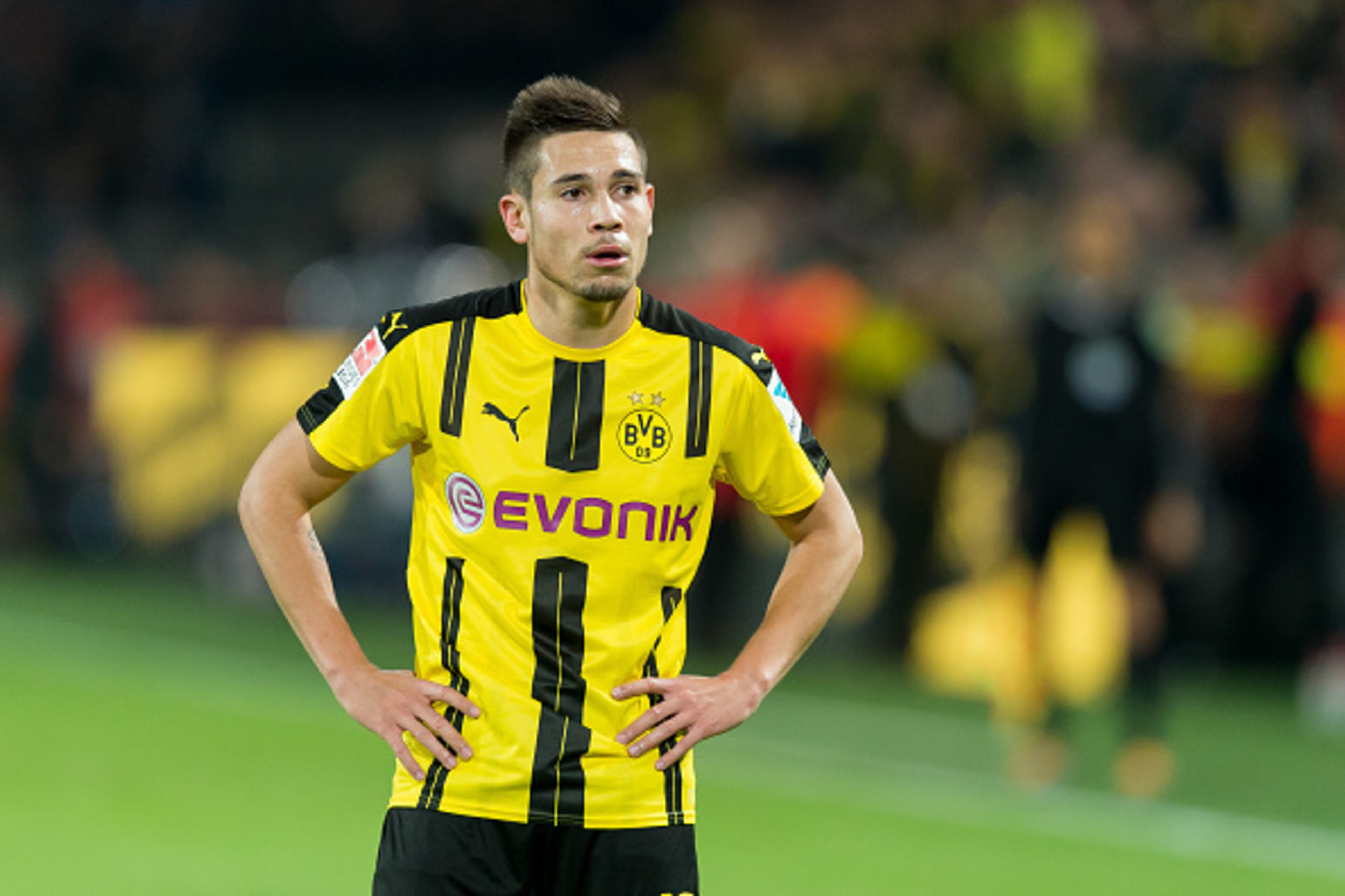 Dortmund, Germany 14.10.2016, 1.Bundesliga 9. Spieltag, BV Borussia Dortmund - FC Schalke 04, Raphael Guerreiro (BVB) (Photo by TF-Images/Getty Images) Dortmund, Germany 14.10.2016, 1.Bundesliga 9. Spieltag, BV Borussia Dortmund - FC Schalke 04, Raphael Guerreiro (BVB) (Photo by TF-Images/Getty Images)