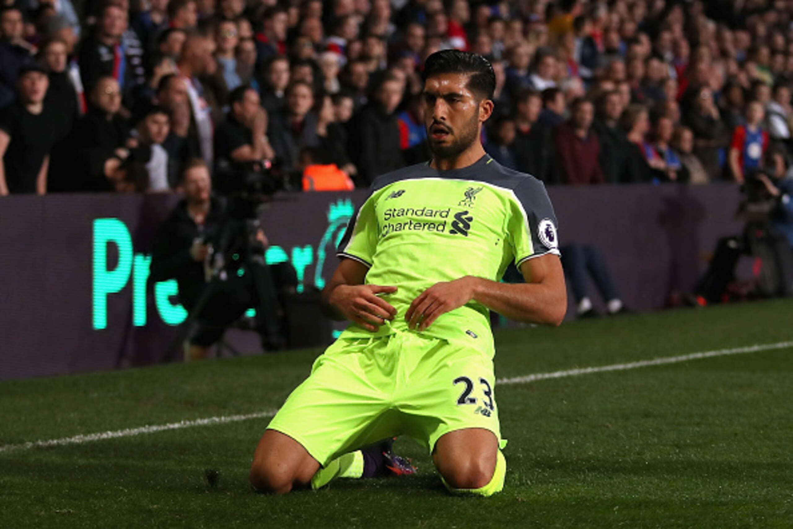 LONDON, ENGLAND - OCTOBER 29: Emre Can of Liverpool celebrates scoring his team's first goal during the Premier League match between Crystal Palace and Liverpool at Selhurst Park on October 29, 2016 in London, England.  (Photo by Christopher Lee/Getty Ima