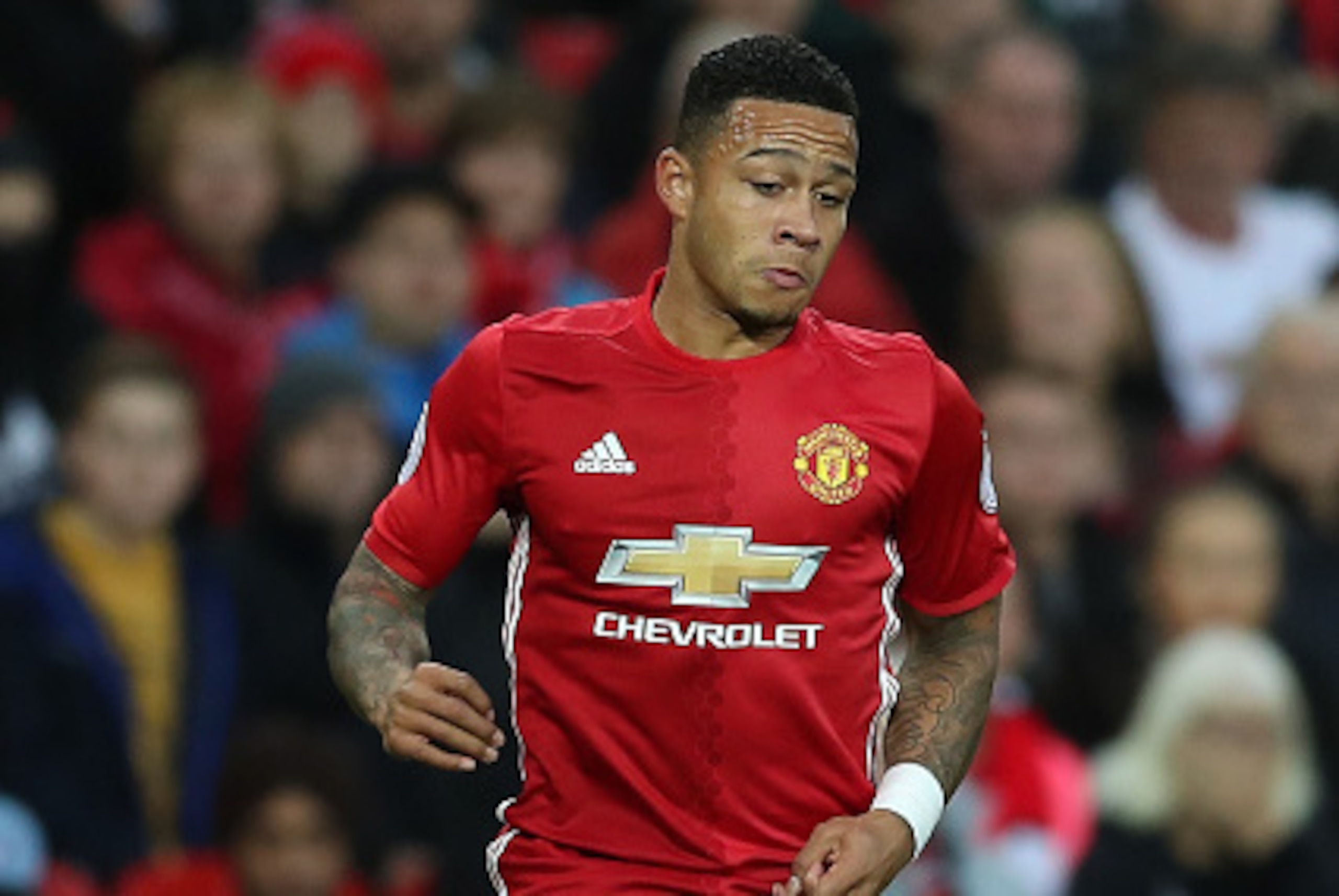 MANCHESTER, ENGLAND - OCTOBER 29: Memphis Depay of Manchester United in action during the Premier League match between Manchester United and Burnley at Old Trafford on October 29, 2016 in Manchester, England. (Photo by Mark Robinson/Getty Images) MANCHESTER, ENGLAND - OCTOBER 29: Memphis Depay of Manchester United in action during the Premier League match between Manchester United and Burnley at Old Trafford on October 29, 2016 in Manchester, England. (Photo by Mark Robinson/Getty Images)