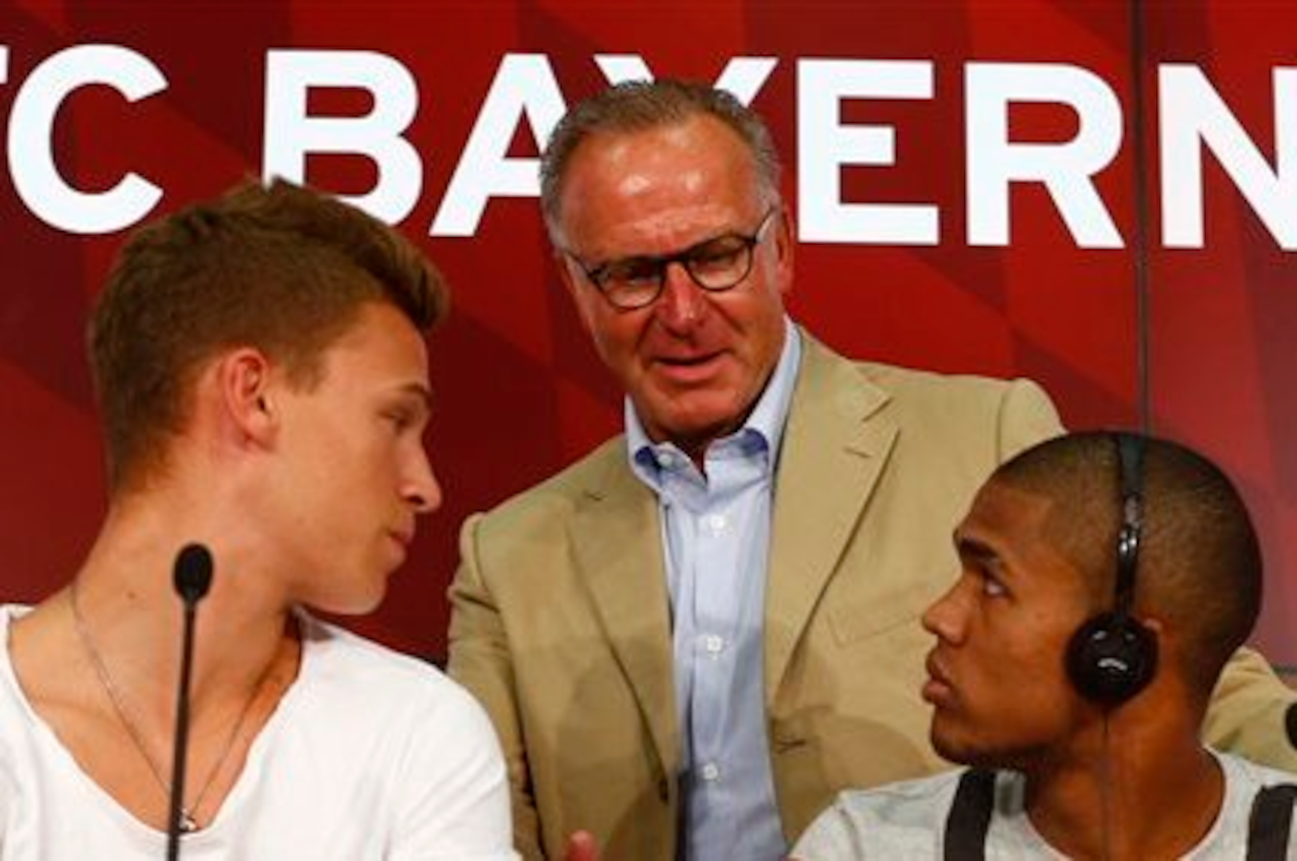 Douglas Costa's arrival overshadowed that of Kimmich (left). Douglas Costa's arrival overshadowed that of Kimmich (left).