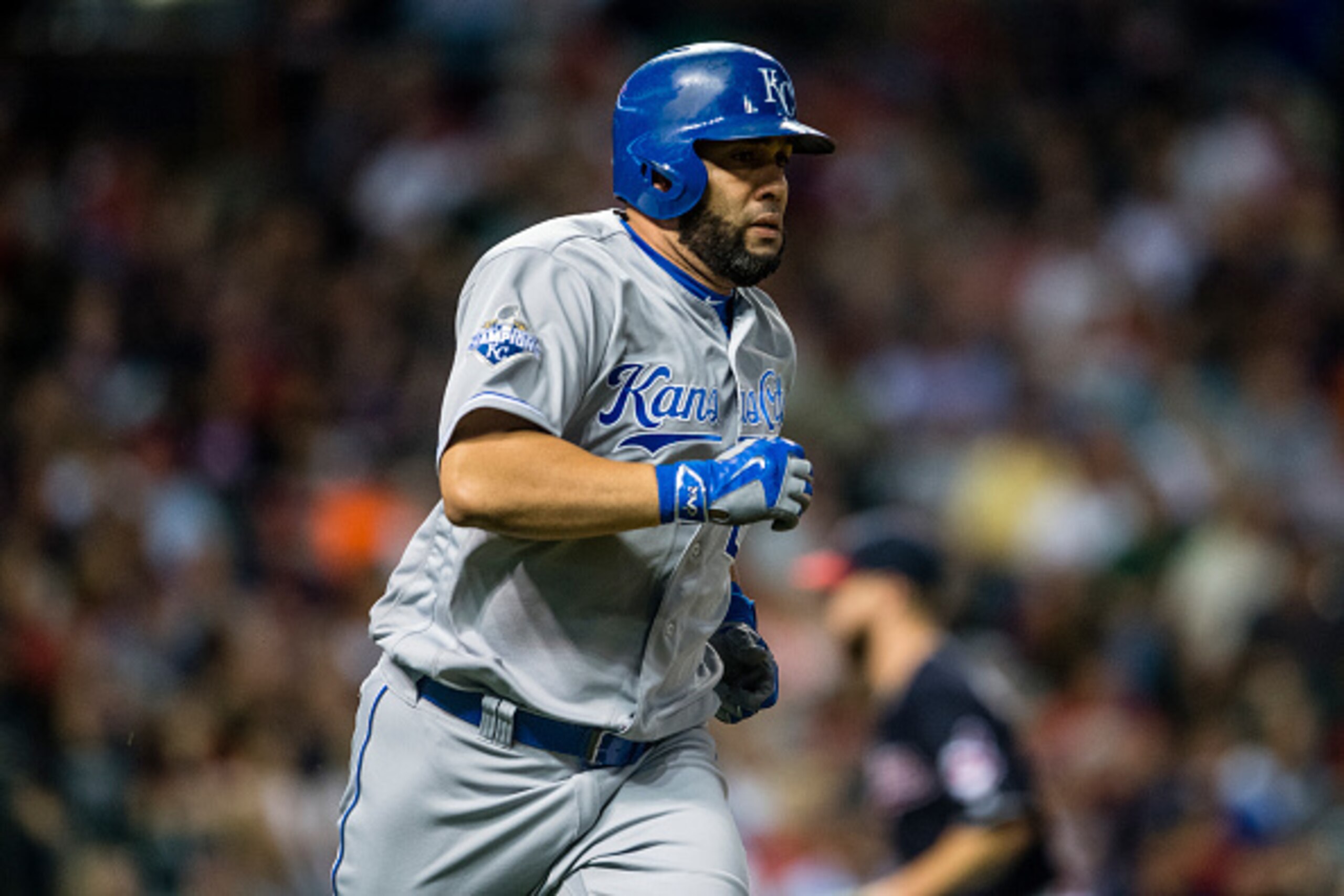 CLEVELAND, OH - SEPTEMBER 21: Kendrys Morales #25 of the Kansas City Royals runs out an RBI single during the third inning against the Cleveland Indians at Progressive Field on September 21, 2016 in Cleveland, Ohio. (Photo by Jason Miller/Getty Images)