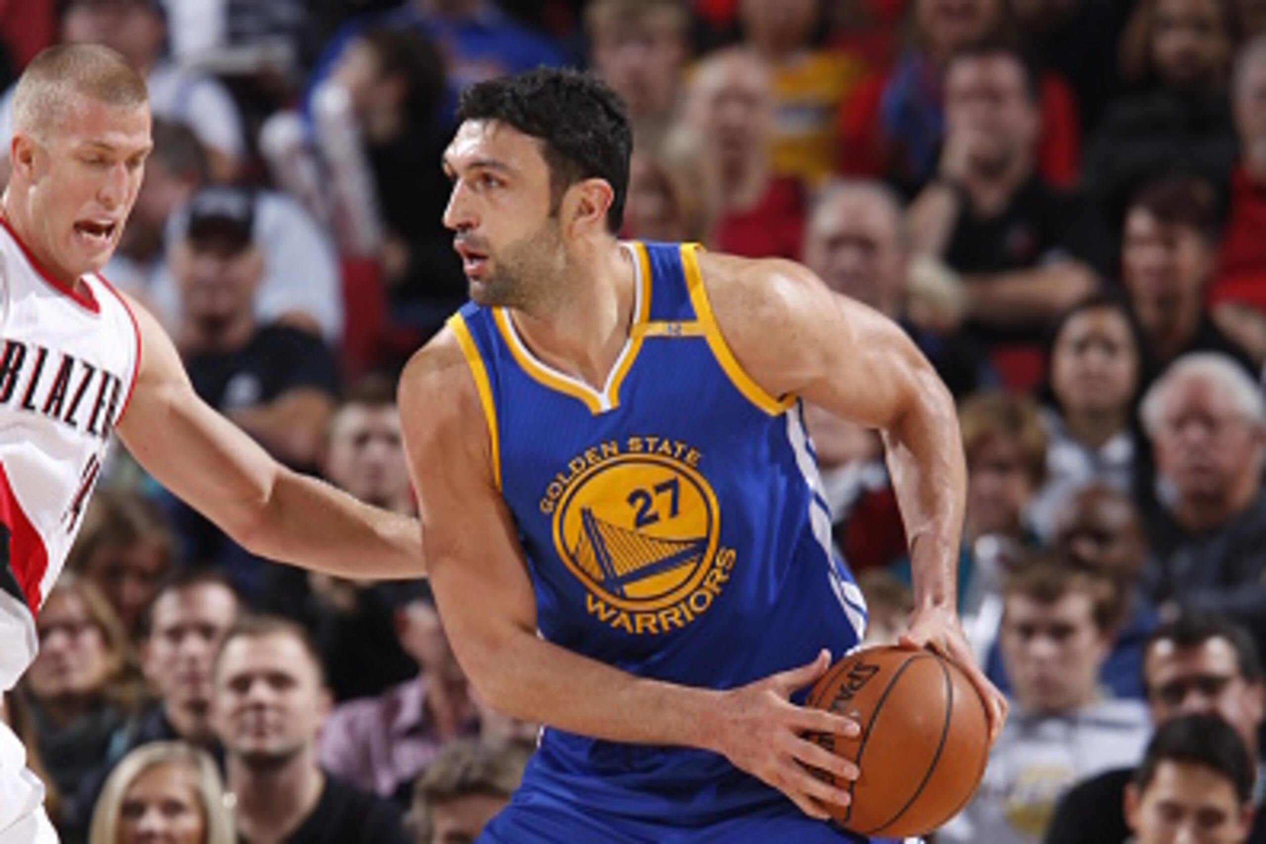 PORTLAND, OR - NOVEMBER 1: Zaza Pachulia #27 of the Golden State Warriors handles the ball during the game against the Portland Trail Blazers on November 1, 2016 at the Moda Center Arena in Portland, Oregon. NOTE TO USER: User expressly acknowledges and a PORTLAND, OR - NOVEMBER 1: Zaza Pachulia #27 of the Golden State Warriors handles the ball during the game against the Portland Trail Blazers on November 1, 2016 at the Moda Center Arena in Portland, Oregon. NOTE TO USER: User expressly acknowledges and a