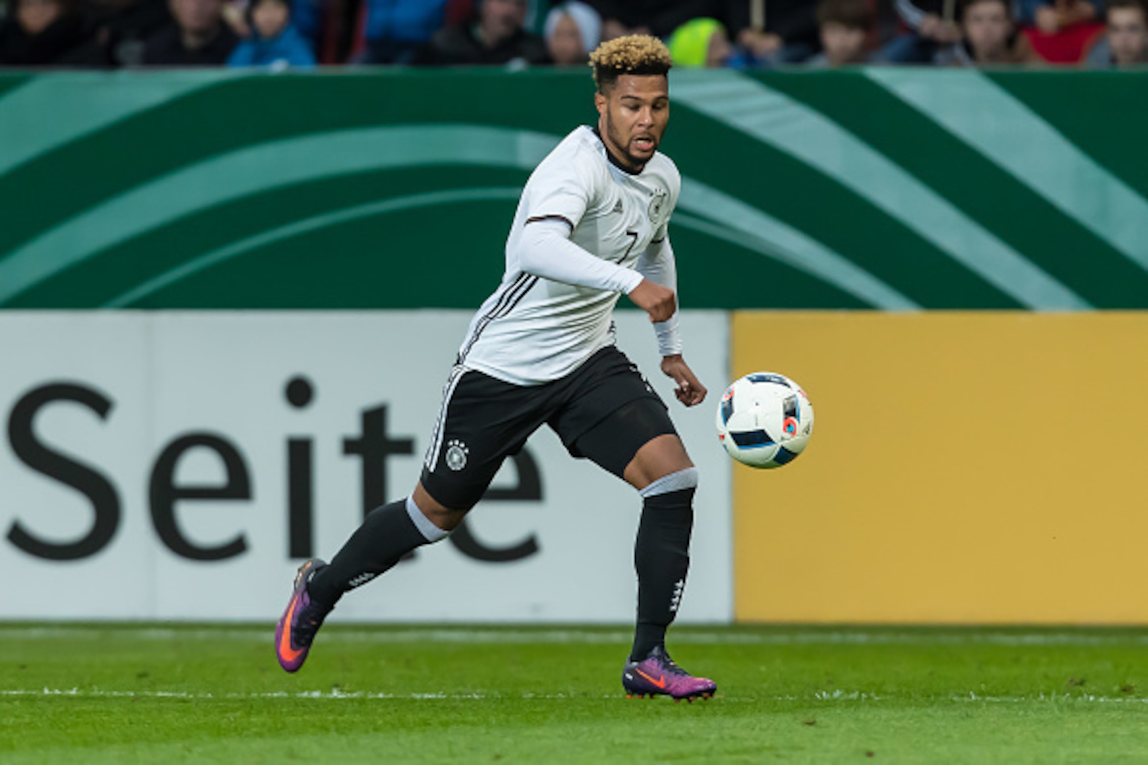 Ingolstadt, Deutschland, 07.10.2016, U21,EM-Qualifikation 2017, Deutschland - Russland, Serge Gnabry (GER)  (Photo by TF-Images/Getty Images)