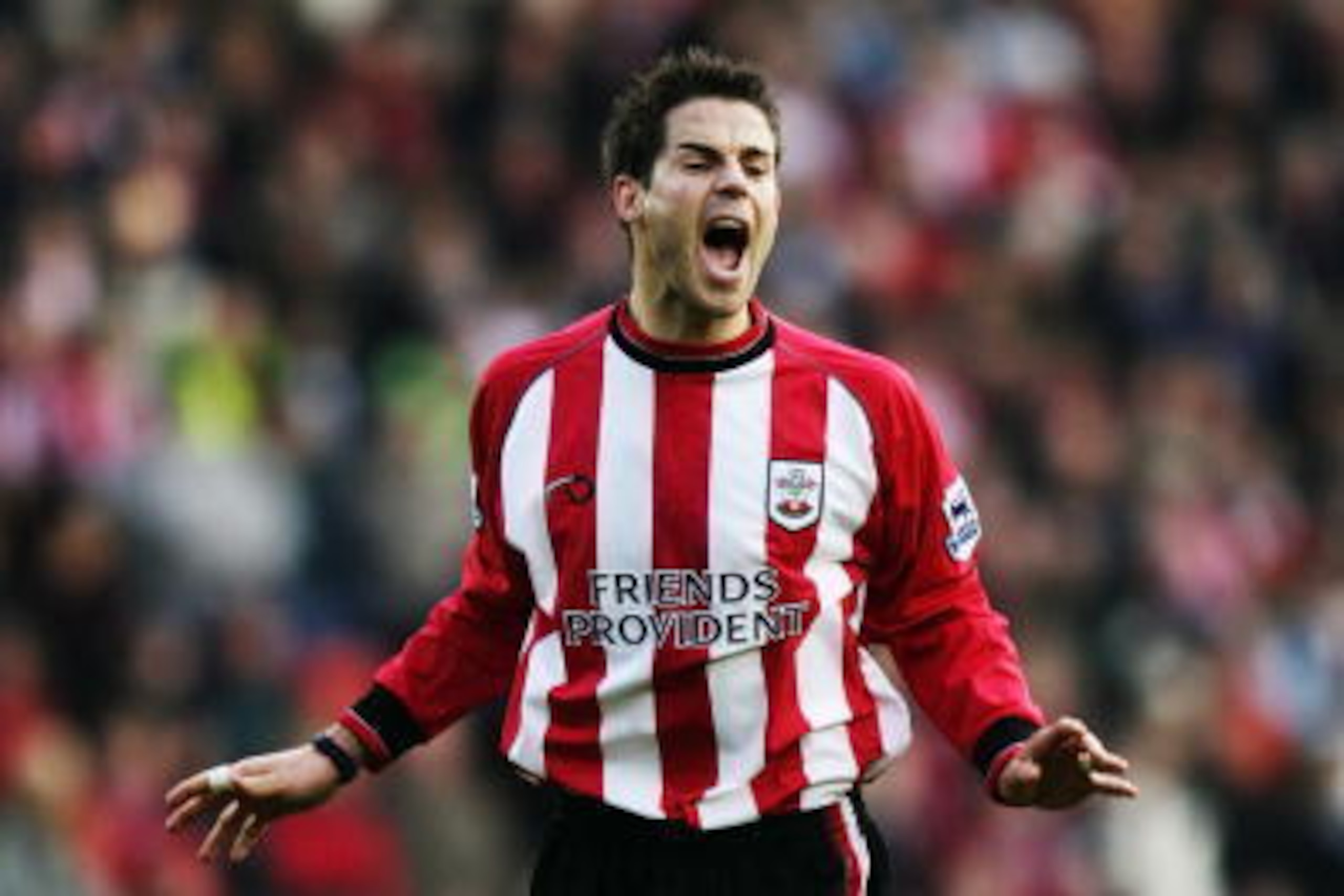SOUTHAMPTON, ENGLAND - FEBRUARY 6: Jamie Redknapp of Southampton during the Barclays Premiership match between Southampton and Everton at St Mary's on February 6, 2005 in Southampton, England. (Photo by Paul Gilham/Getty Images) SOUTHAMPTON, ENGLAND - FEBRUARY 6: Jamie Redknapp of Southampton during the Barclays Premiership match between Southampton and Everton at St Mary's on February 6, 2005 in Southampton, England. (Photo by Paul Gilham/Getty Images)