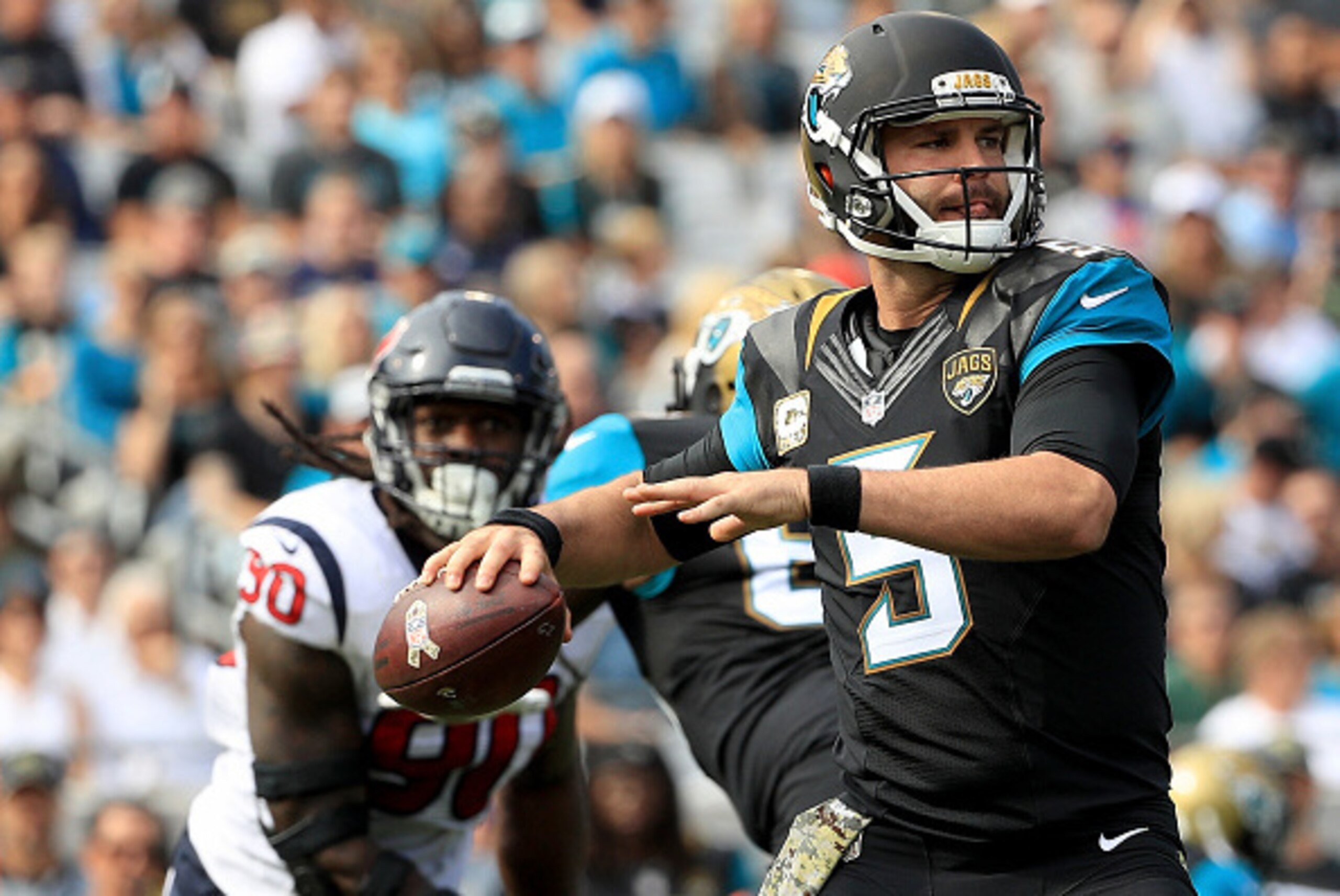 JACKSONVILLE, FL - NOVEMBER 13: Blake Bortles #5 of the Jacksonville Jaguars throws a pass against the Houston Texans during the game at EverBank Field on November 13, 2016 in Jacksonville, Florida. (Photo by Mike Ehrmann/Getty Images) JACKSONVILLE, FL - NOVEMBER 13: Blake Bortles #5 of the Jacksonville Jaguars throws a pass against the Houston Texans during the game at EverBank Field on November 13, 2016 in Jacksonville, Florida. (Photo by Mike Ehrmann/Getty Images)