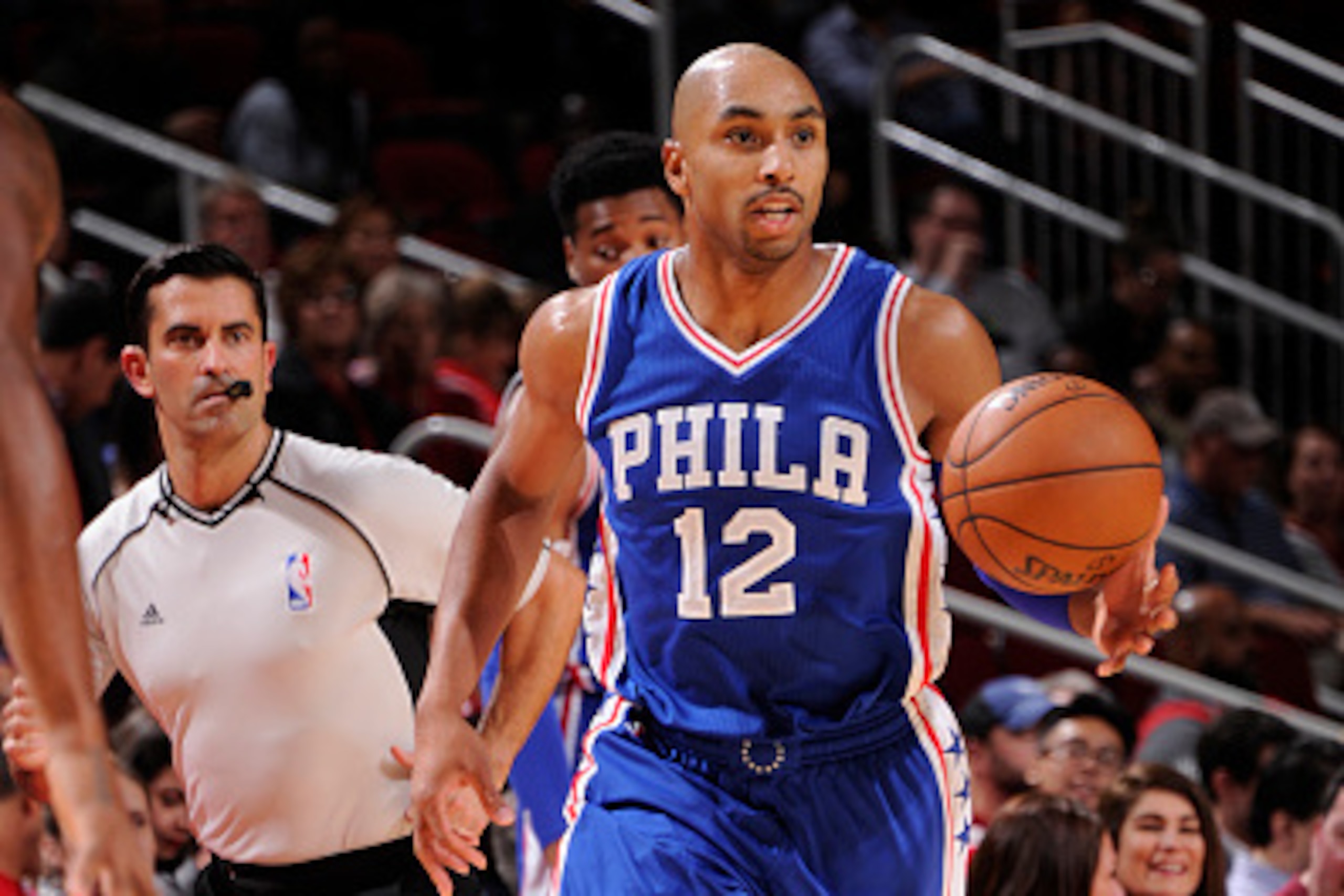 HOUSTON, TX - NOVEMBER 14: Gerald Henderson #12 of the Philadelphia 76ers handles the ball against the Houston Rockets on November 14, 2016 at the Toyota Center in Houston, Texas. NOTE TO USER: User expressly acknowledges and agrees that, by downloading a