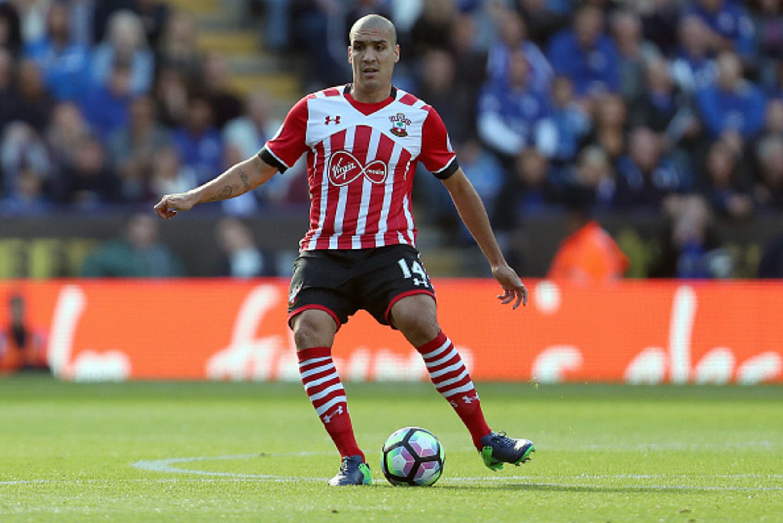 LEICESTER, ENGLAND - OCTOBER 02: Oriol Romeu of Southampton during the Premier League match between Leicester City and Southampton at The King Power Stadium on October 2, 2016 in Leicester, England. (Photo by James Baylis - AMA/Getty Images) LEICESTER, ENGLAND - OCTOBER 02: Oriol Romeu of Southampton during the Premier League match between Leicester City and Southampton at The King Power Stadium on October 2, 2016 in Leicester, England. (Photo by James Baylis - AMA/Getty Images)