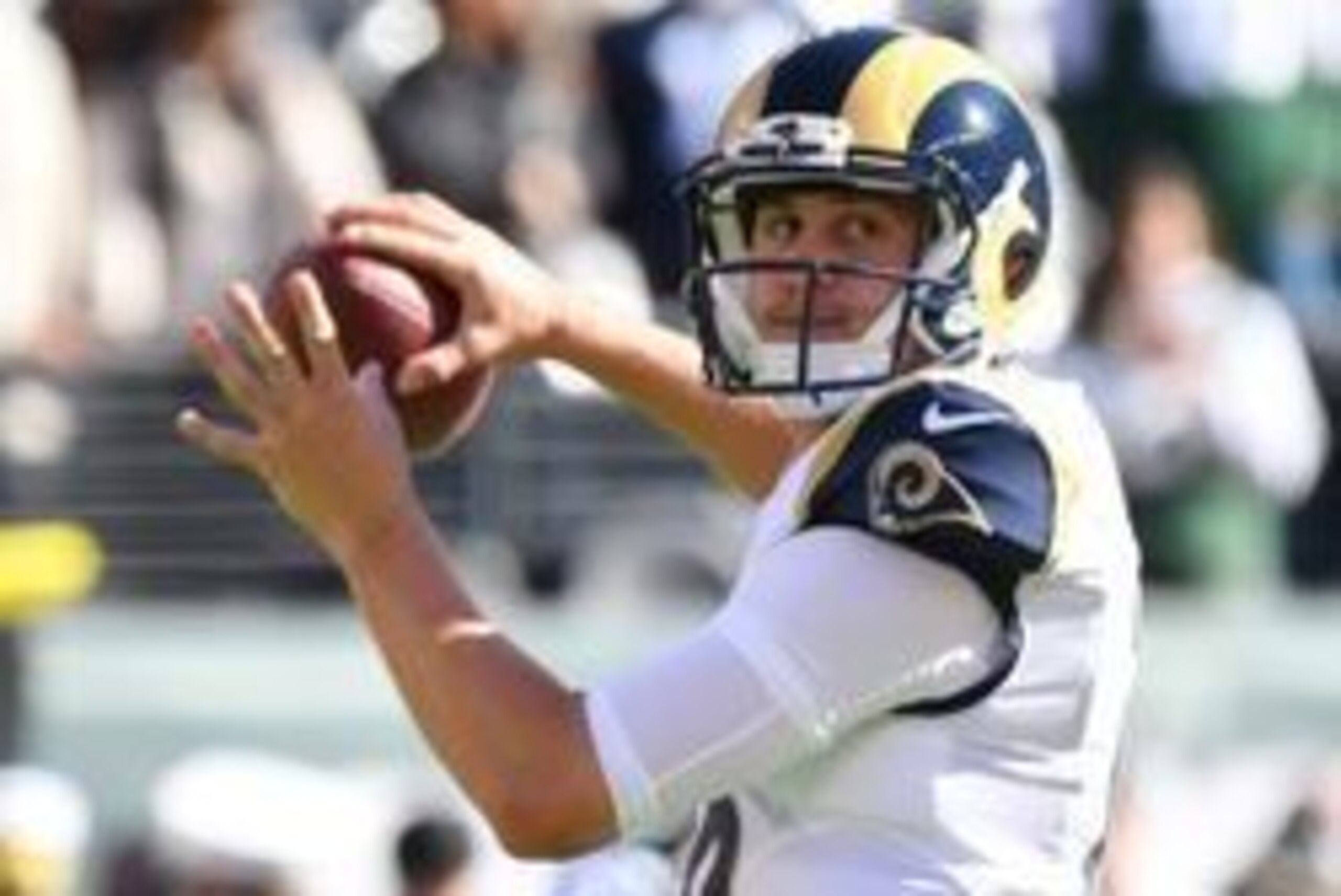 Nov 13, 2016; East Rutherford, NJ, USA;  
Los Angeles Rams quarterback Jared Goff (16) warms up before a game against the New York Jets at MetLife Stadium. Mandatory Credit: Robert Deutsch-USA TODAY Sports