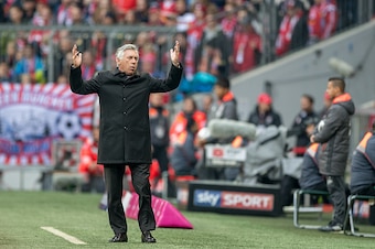 MUENCHEN, GERMANY - NOVEMBER 05: Headcoach Carlo Ancelotti of Bayern Muenchen reacts during the 1. Bundesliga match between FC Bayern Muenchen and TSG 1899 Hoffenheim at the Allianz-Arena on November 05, 2016 in Muenchen, Germany.  (Photo by Oliver Kremer