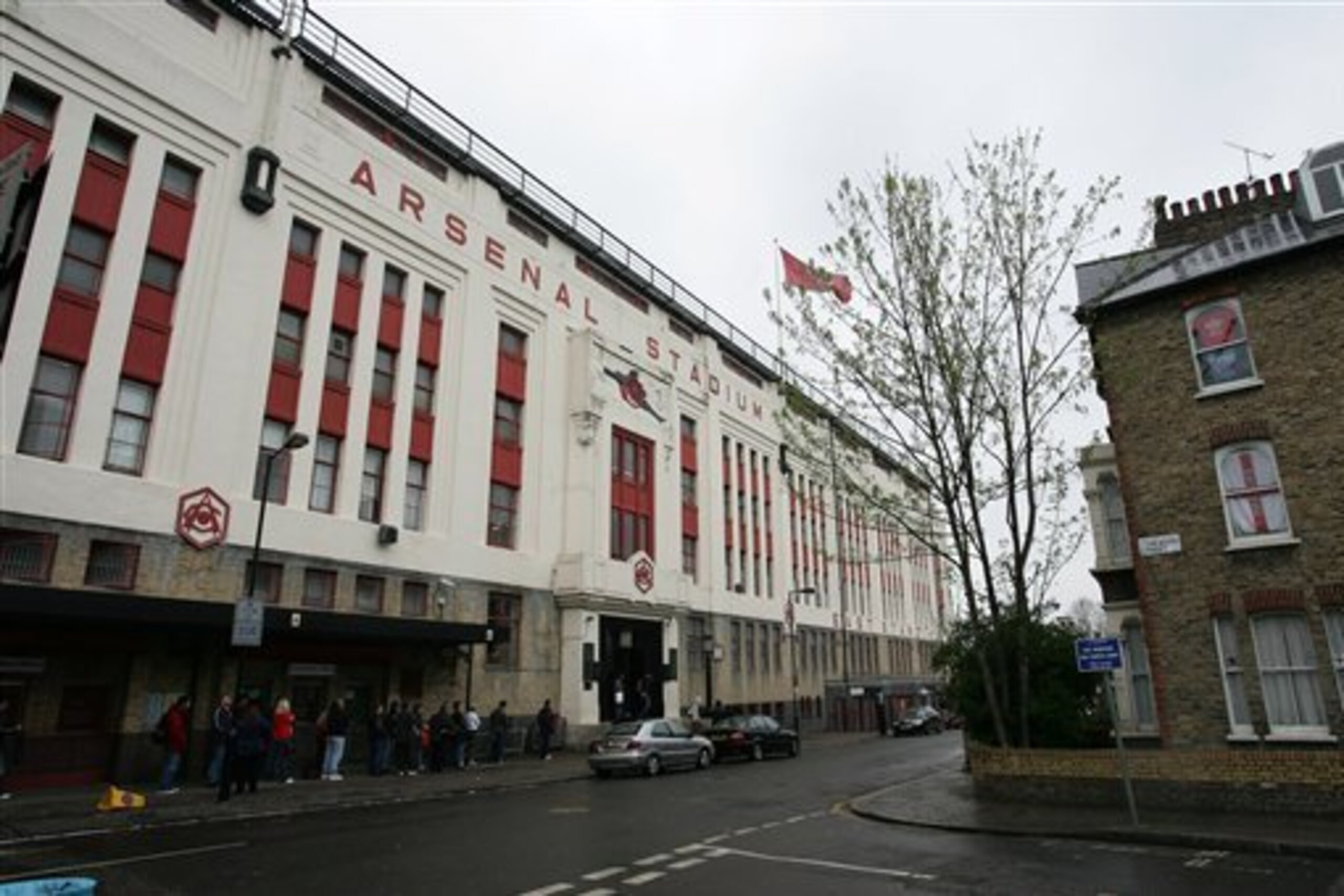 Plenty of United fans grew up in the shadow of Highbury. Plenty of United fans grew up in the shadow of Highbury.