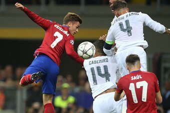 MILAN, ITALY - MAY 28: Antoine Griezmann of Atletico Madrid in action during the UEFA Champions League final between Real Madrid and Club Atletico Madrid at Stadio Giuseppe Meazza, San Siro on May 28, 2016 in Milan, Italy. (Photo by Jean Catuffe/Getty Ima