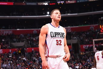 LOS ANGELES, CA - NOVEMBER 14:  Blake Griffin #32 of the Los Angeles Clippers looks on during the game against the Brooklyn Nets on November 14, 2016 at STAPLES Center in Los Angeles, California. NOTE TO USER: User expressly acknowledges and agrees that, 