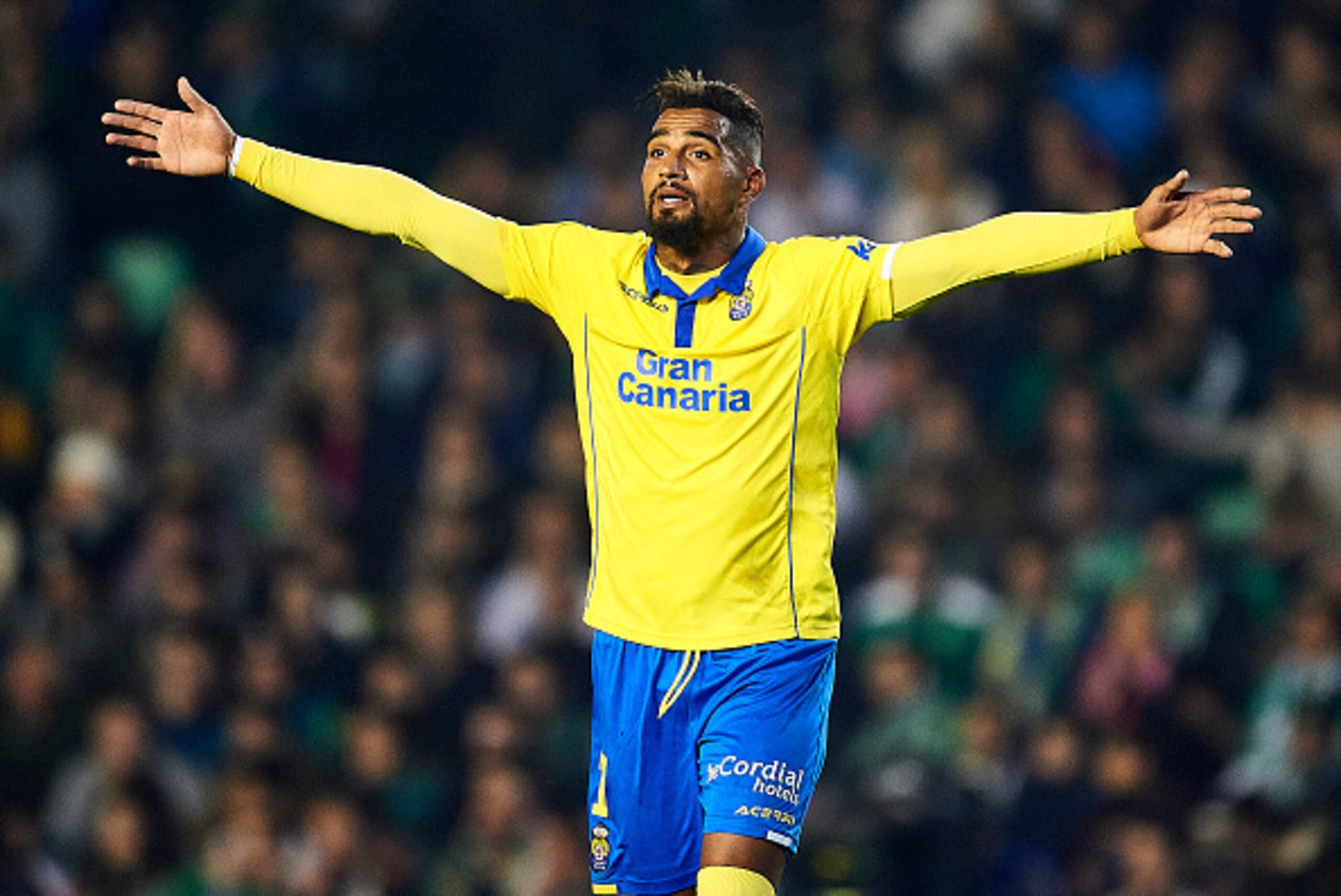 SEVILLE, SPAIN - NOVEMBER 18:  Kevin Prince Boateng of UD Las Palmas reacts during the match between Real Betis Balompie vs UD Las Palmas as part of La Liga at Benito Villamarin stadium on November 18, 2016 in Seville, Spain.  (Photo by Aitor Alcalde Colo