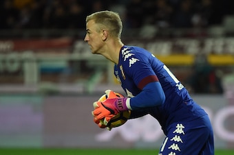 TURIN, ITALY - NOVEMBER 05:  Joe Hart goalkeeper of FC Torino in action during the Serie A match between FC Torino and Cagliari Calcio at Stadio Olimpico di Torino on November 5, 2016 in Turin, Italy.  (Photo by Pier Marco Tacca/Getty Images)