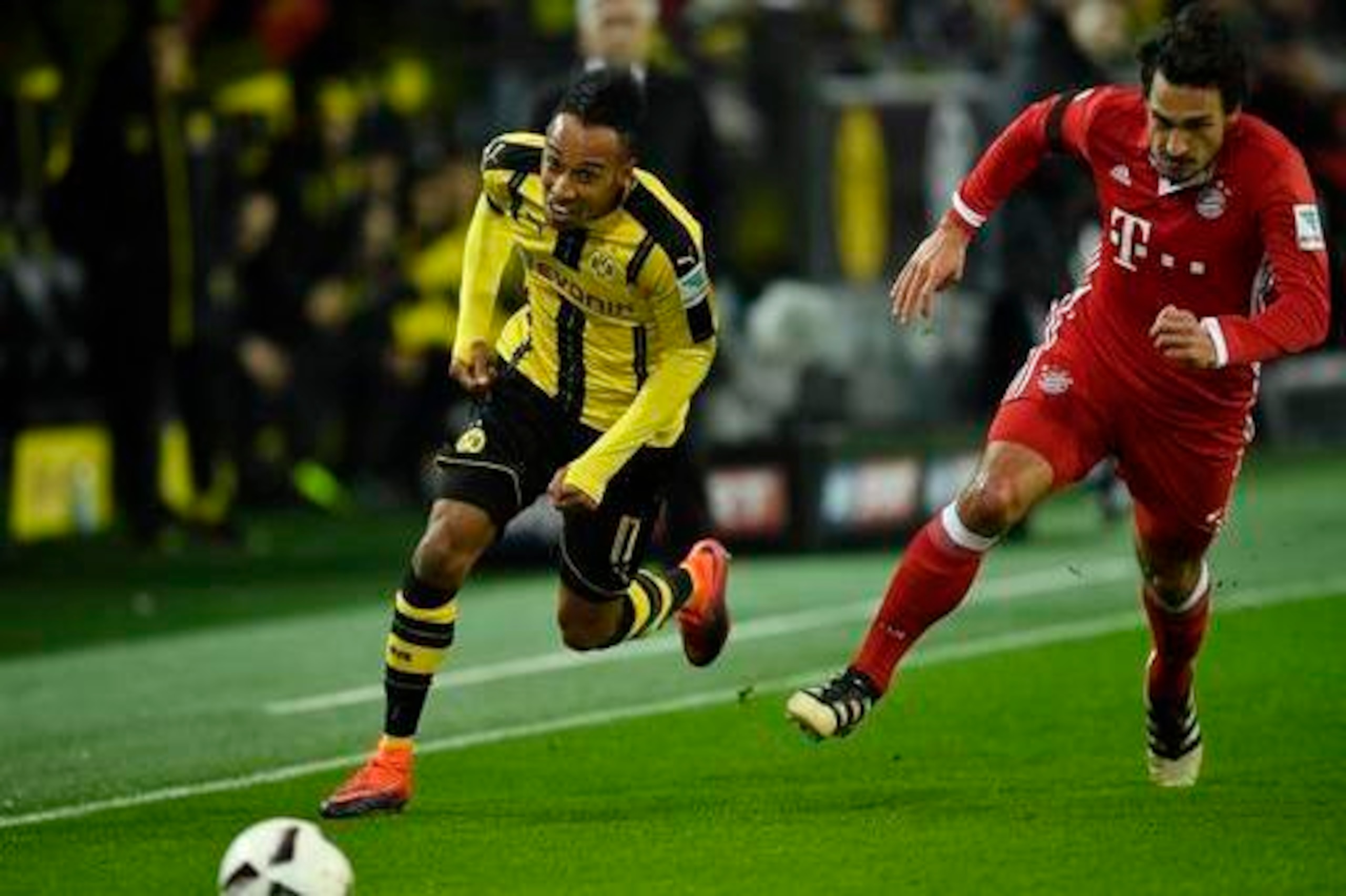 Mats Hummels (right) did not enjoy his Dortmund return.