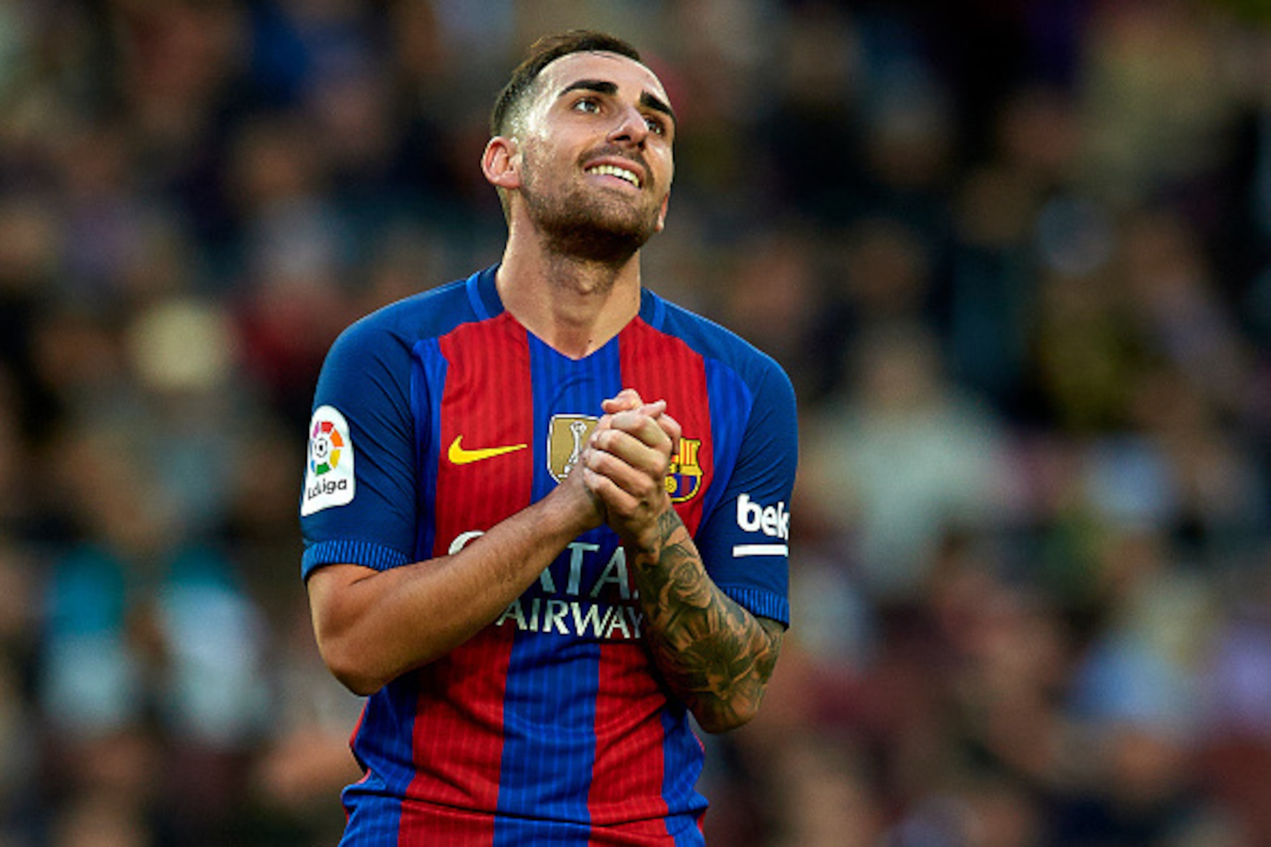 BARCELONA, SPAIN - NOVEMBER 19:  Paco Alcacer of Barcelona reacts as he fails to score during the La Liga match between FC Barcelona and Malaga CF at Camp Nou stadium on November 19, 2016 in Barcelona, Spain.  (Photo by Manuel Queimadelos Alonso/Getty Ima