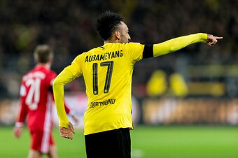 DORTMUND, GERMANY - NOVEMBER 19:  Pierre-Emerick Aubameyang of Borussia Dortmund celebrates after scoring his team's first goal during the Bundesliga match between Borussia Dortmund and Bayern Muenchen at Signal Iduna Park on November 19, 2016 in Dortmund