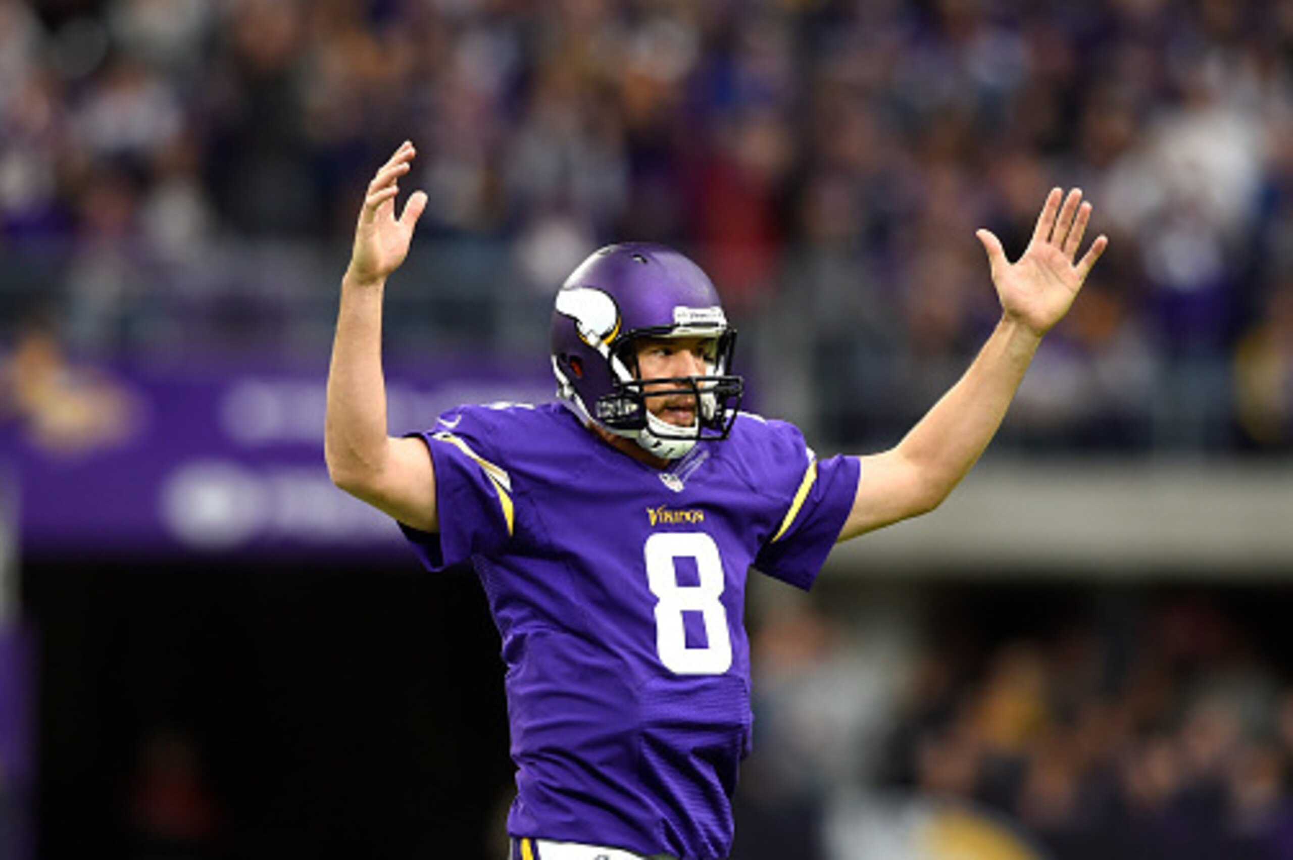 MINNEAPOLIS, MN - NOVEMBER 20: Sam Bradford #8 of the Minnesota Vikings celebrates after completing a touchdown pass in the first quarter of the game against the Arizona Cardinals on November 20, 2016 at US Bank Stadium in Minneapolis, Minnesota. (Photo b