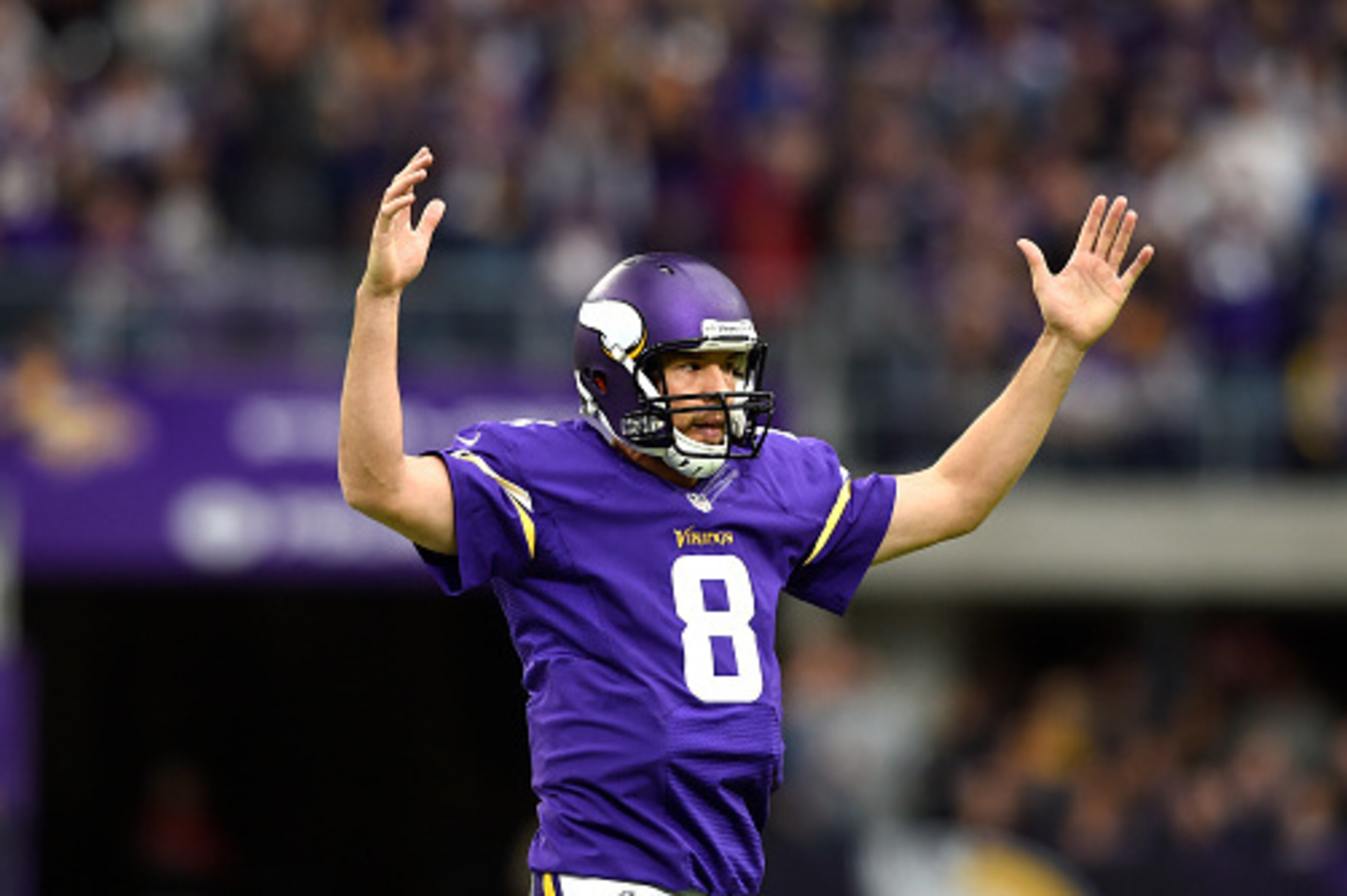 MINNEAPOLIS, MN - NOVEMBER 20: Sam Bradford #8 of the Minnesota Vikings celebrates after completing a touchdown pass in the first quarter of the game against the Arizona Cardinals on November 20, 2016 at US Bank Stadium in Minneapolis, Minnesota. (Photo b